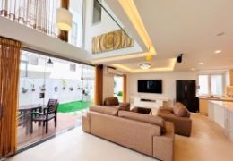 Phu My Van Phat Hung villa for sale, District 7 built 4 floors with 5 bedrooms facing West – 220.5m2