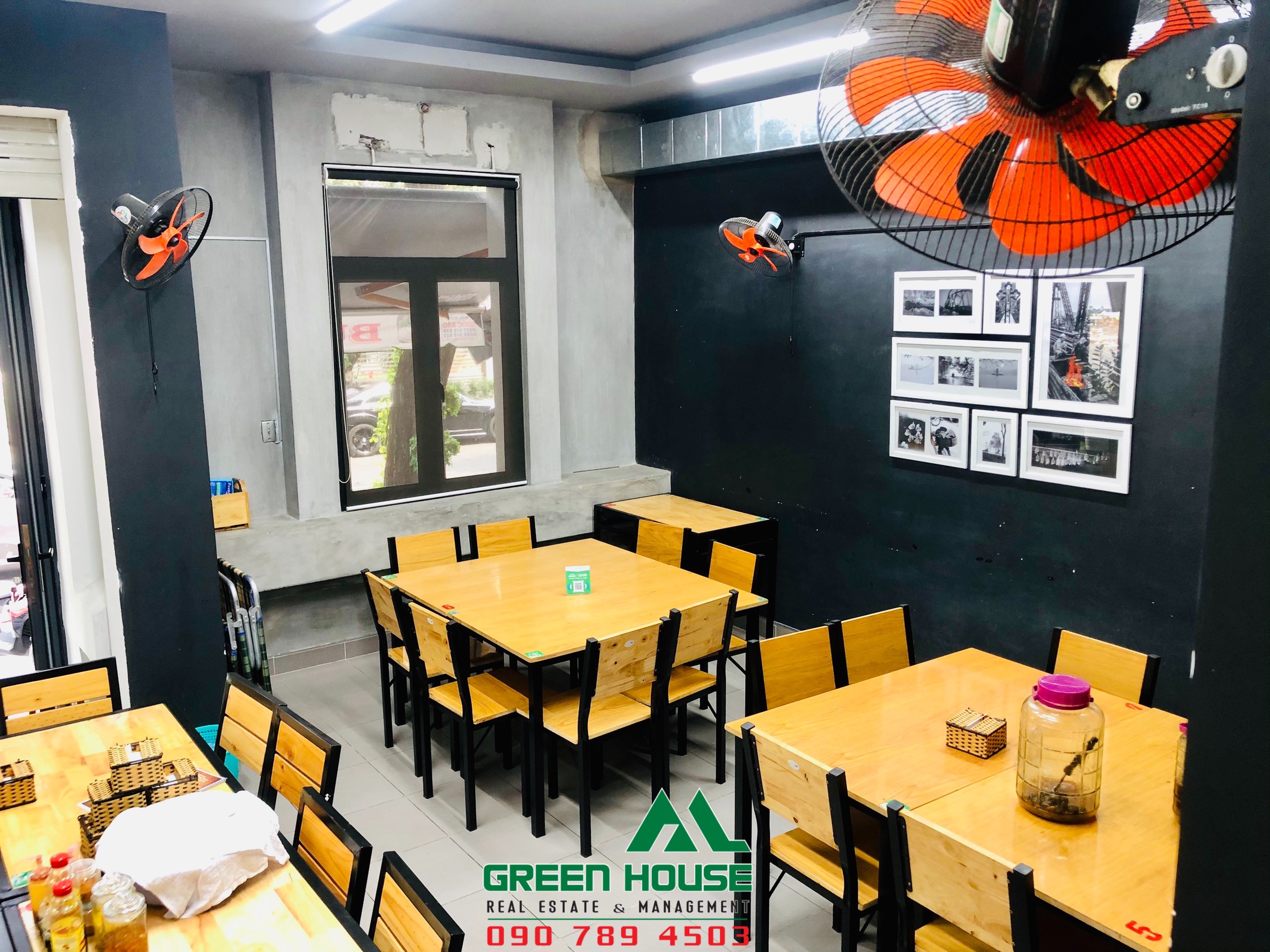 My An shop in Phu My Hung for rent- District 7 1