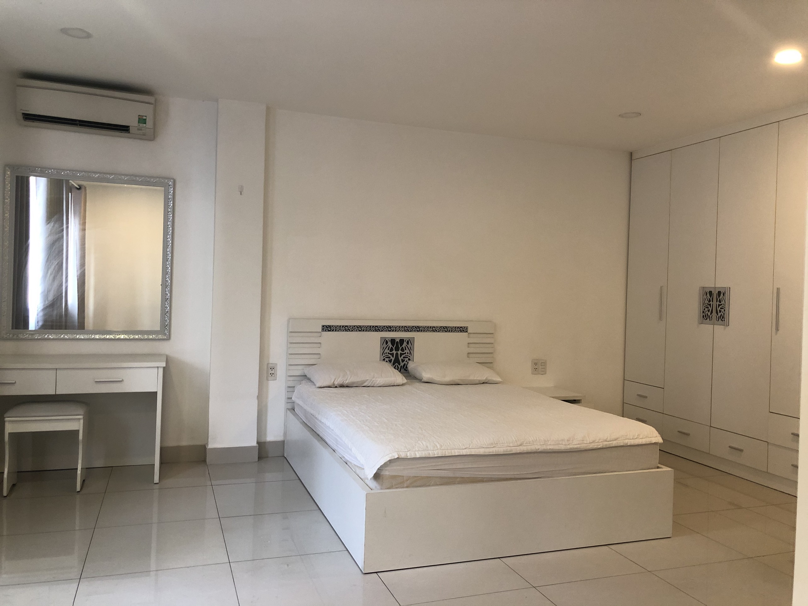 SERVICED APARTMENT FOR RENT IN PHU MY HUNG, TAN PHONG WARD, DISTRICT 7 8