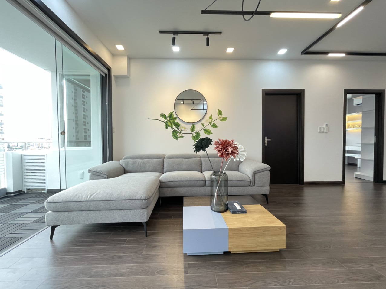 My Duc Apartment for sale in Phu My Hung. Nice house. Luxury interior. 7