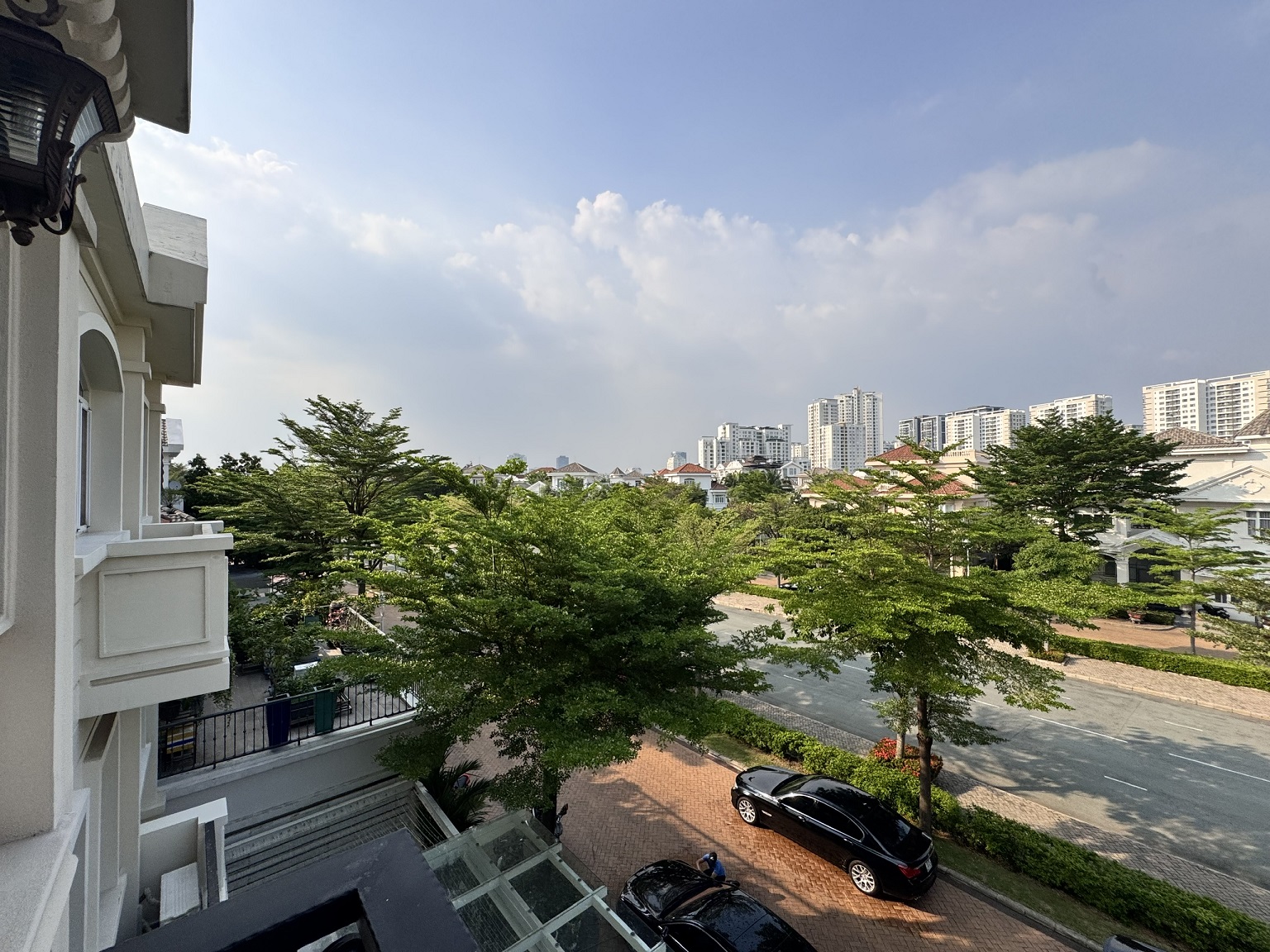 Chateau villa for rent in Phu My Hung, District 7 builds 2 floors with 4 bedrooms design in the most luxurious compound area 8