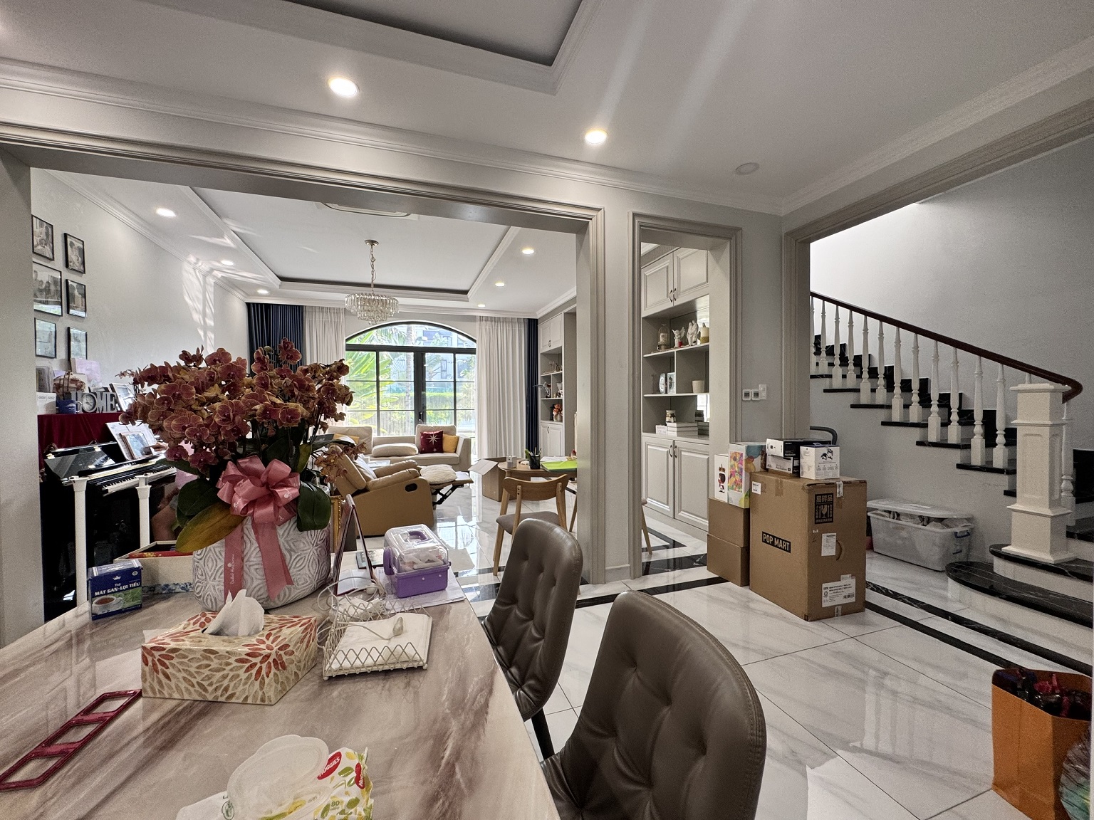 Chateau villa for rent in Phu My Hung, District 7 builds 2 floors with 4 bedrooms design in the most luxurious compound area 12