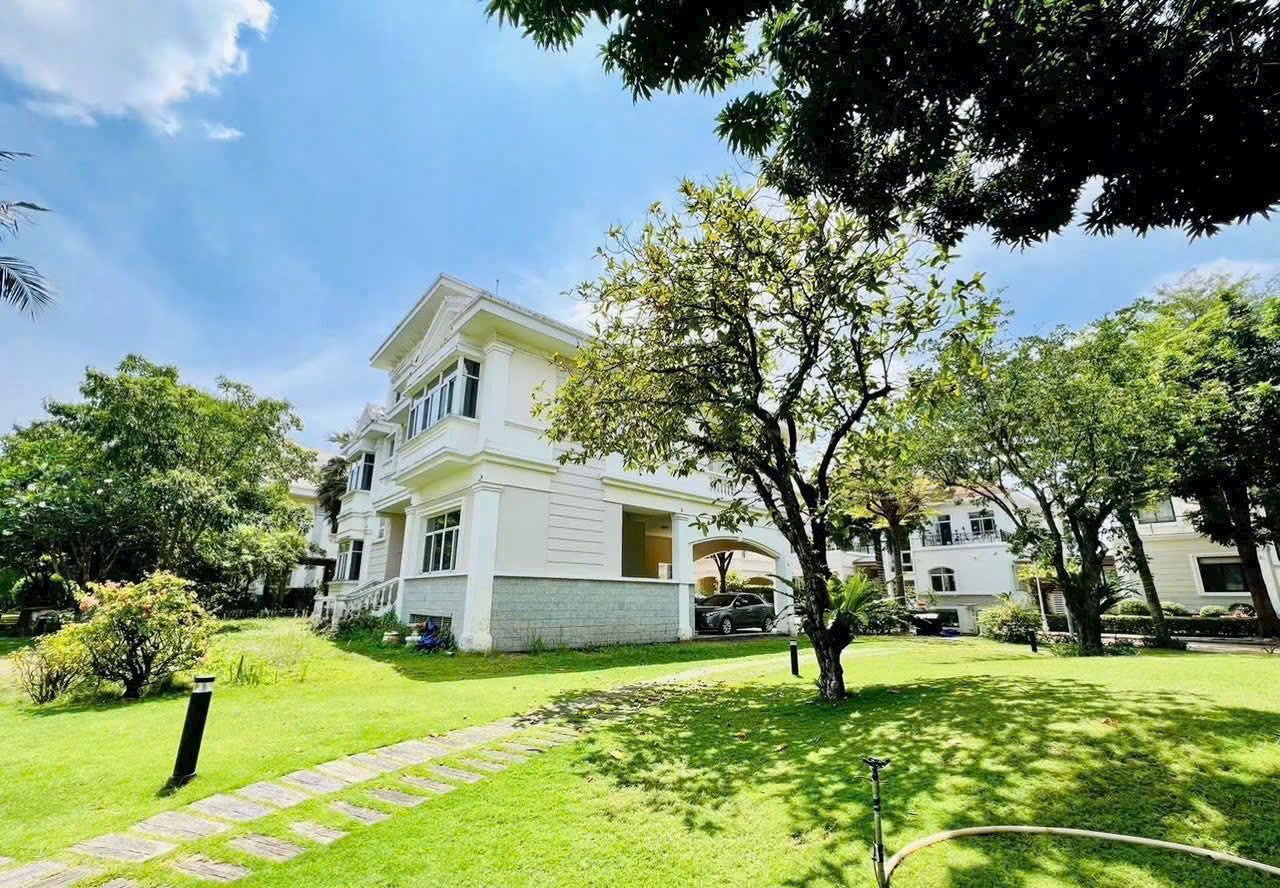 Bán biệt thự đơn lập Chateau Phú Mỹ Hưng căn góc xây 4 tầng nhà thô tự decor theo sở thích – 567.2m2 6