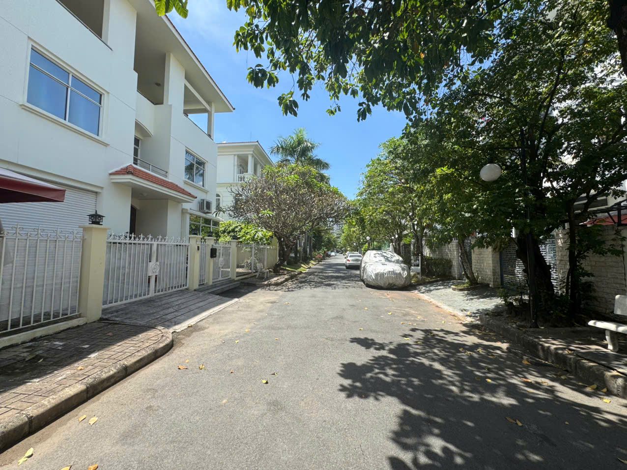 Detached villa for sale My Kim 1 Phu My Hung, District 7 built 3 floors facing North, no furniture 1