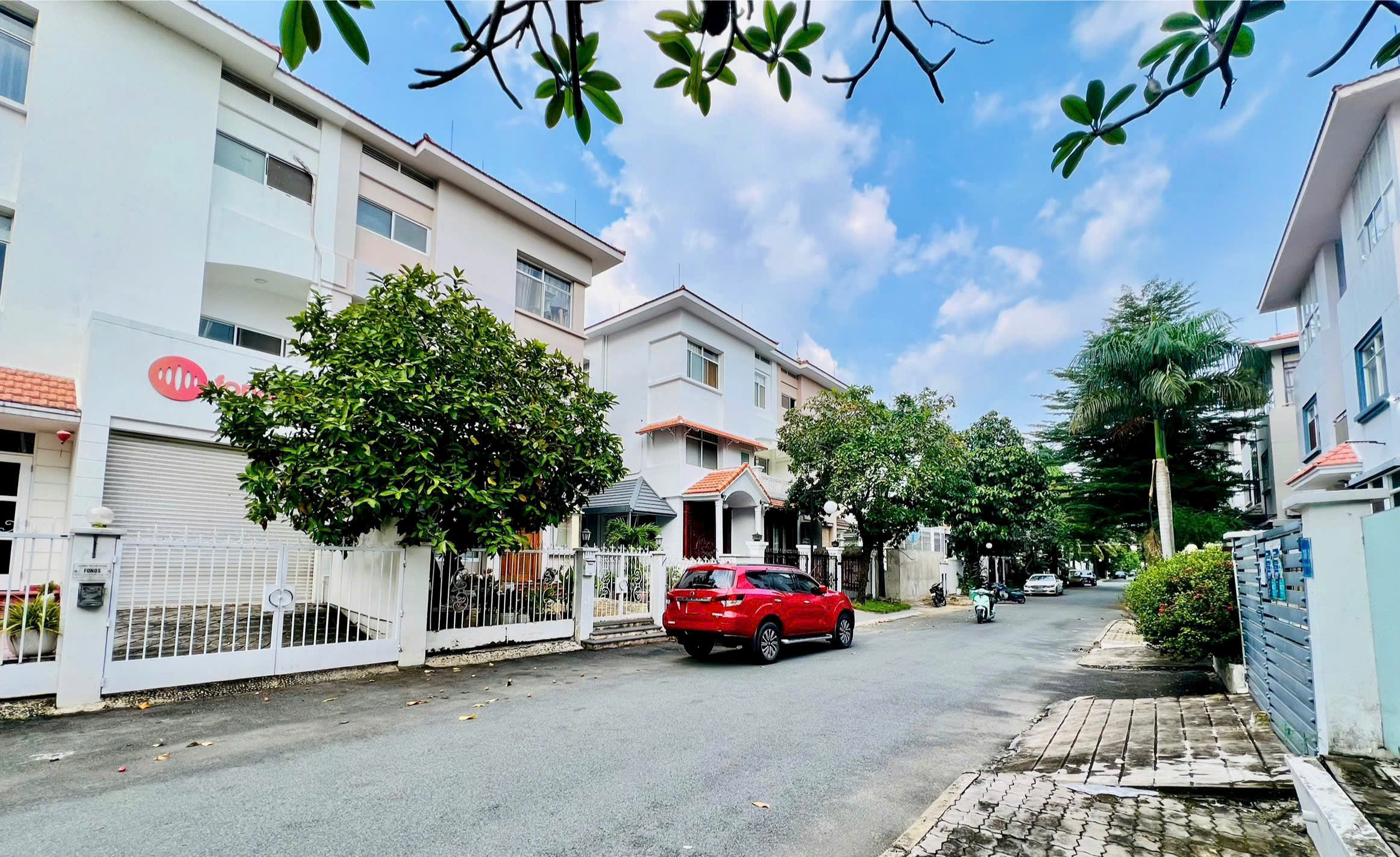 Cho thuê biệt thự đơn lập Mỹ Kim 2 Phú Mỹ Hưng, Quận 7 xây trệt + 2 lầu phòng rộng không nội thất –  4