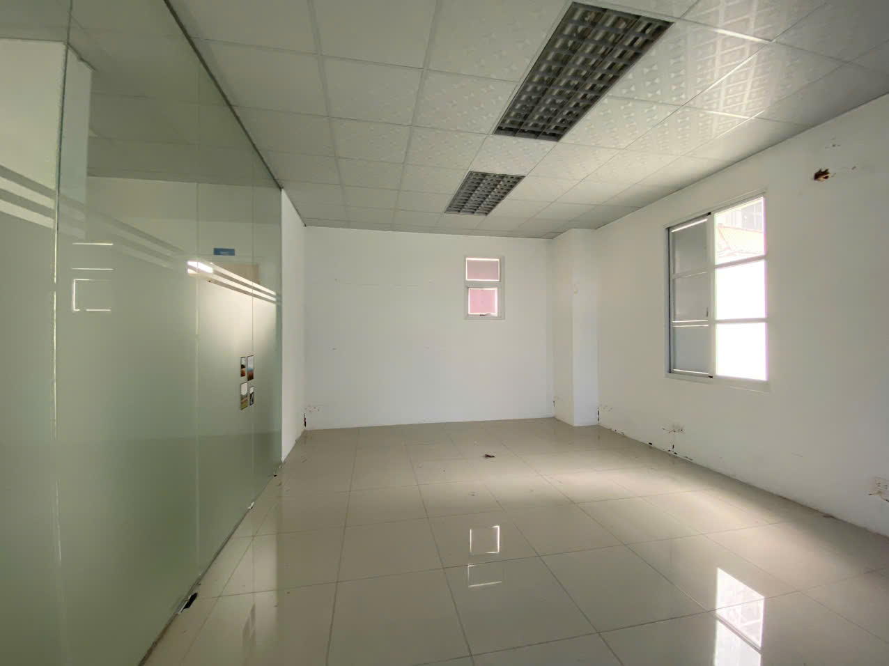 Single-family villa for sale My Van 2 Phu My Hung, District 7 main street, beautiful location near the park 5