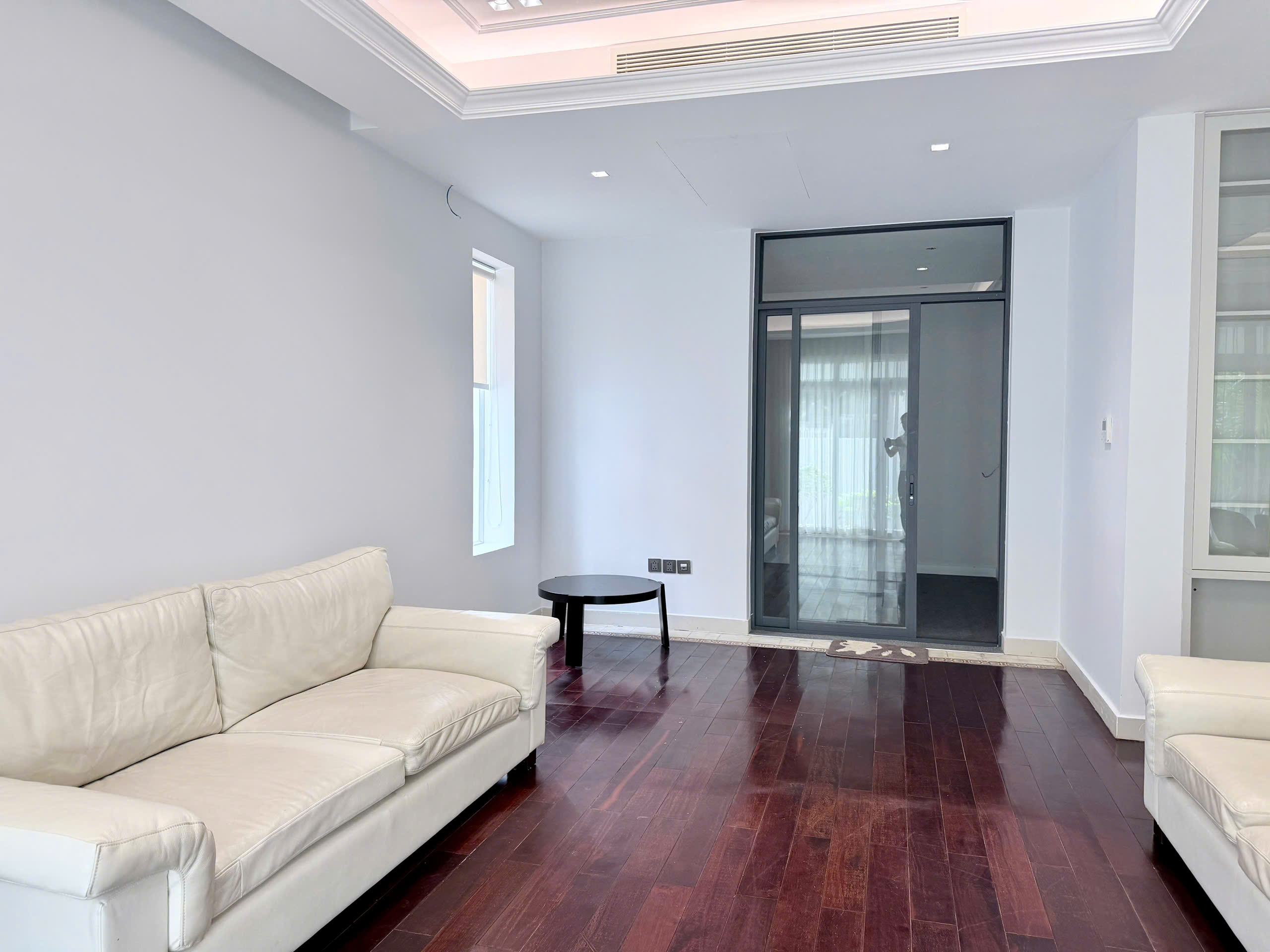 Bán hoặc cho thuê biệt thự đơn lập Nam Thông 2 Phú Mỹ Hưng xây 3 tầng có 7 phòng ngủ - 306m2 7