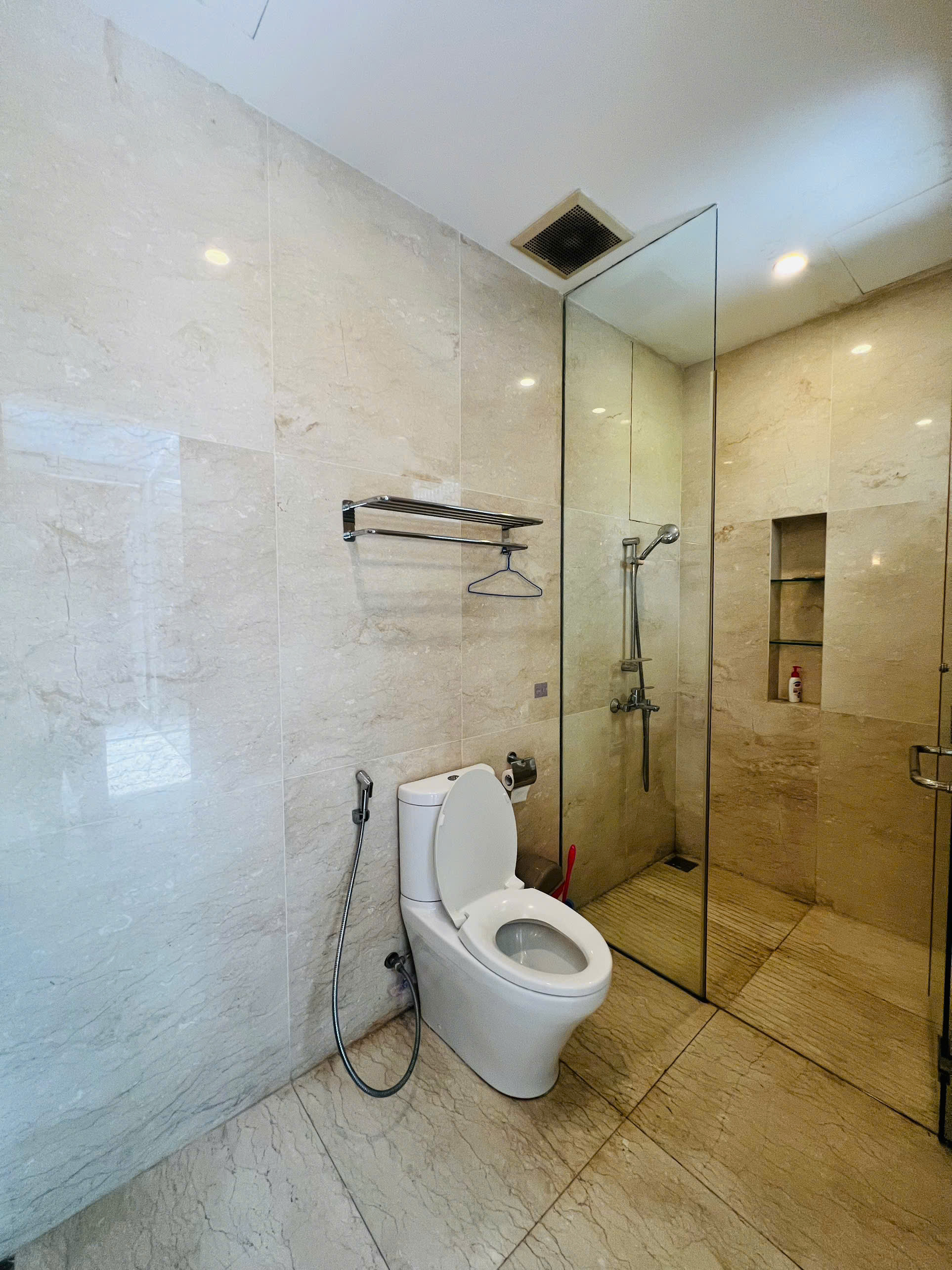 Selling a pair of detached villas My Van Phu My Hung in the corner of the park built 3 floors with 7 bedrooms – 496m2 20