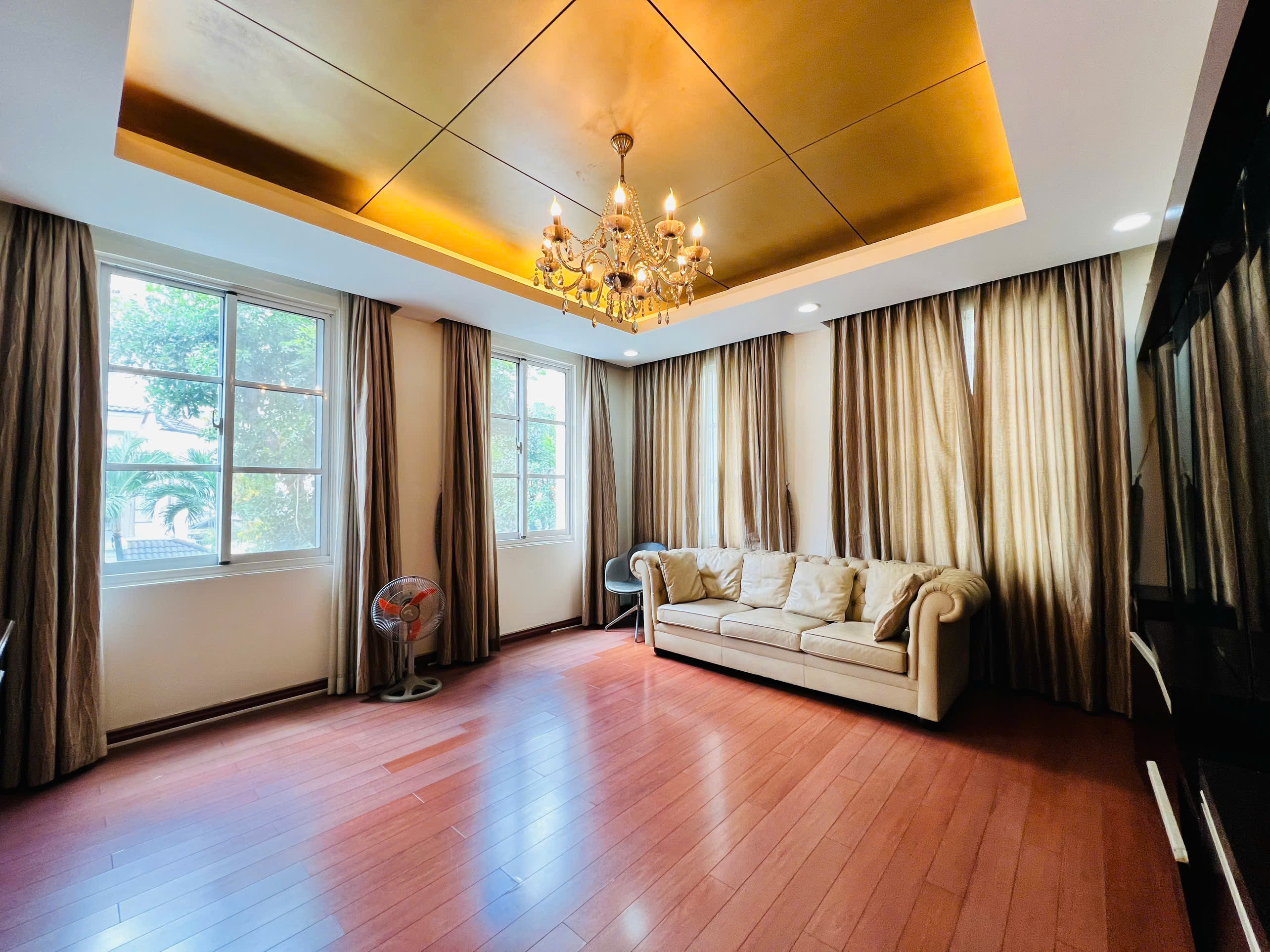 Selling a pair of detached villas My Van Phu My Hung in the corner of the park built 3 floors with 7 bedrooms – 496m2 11