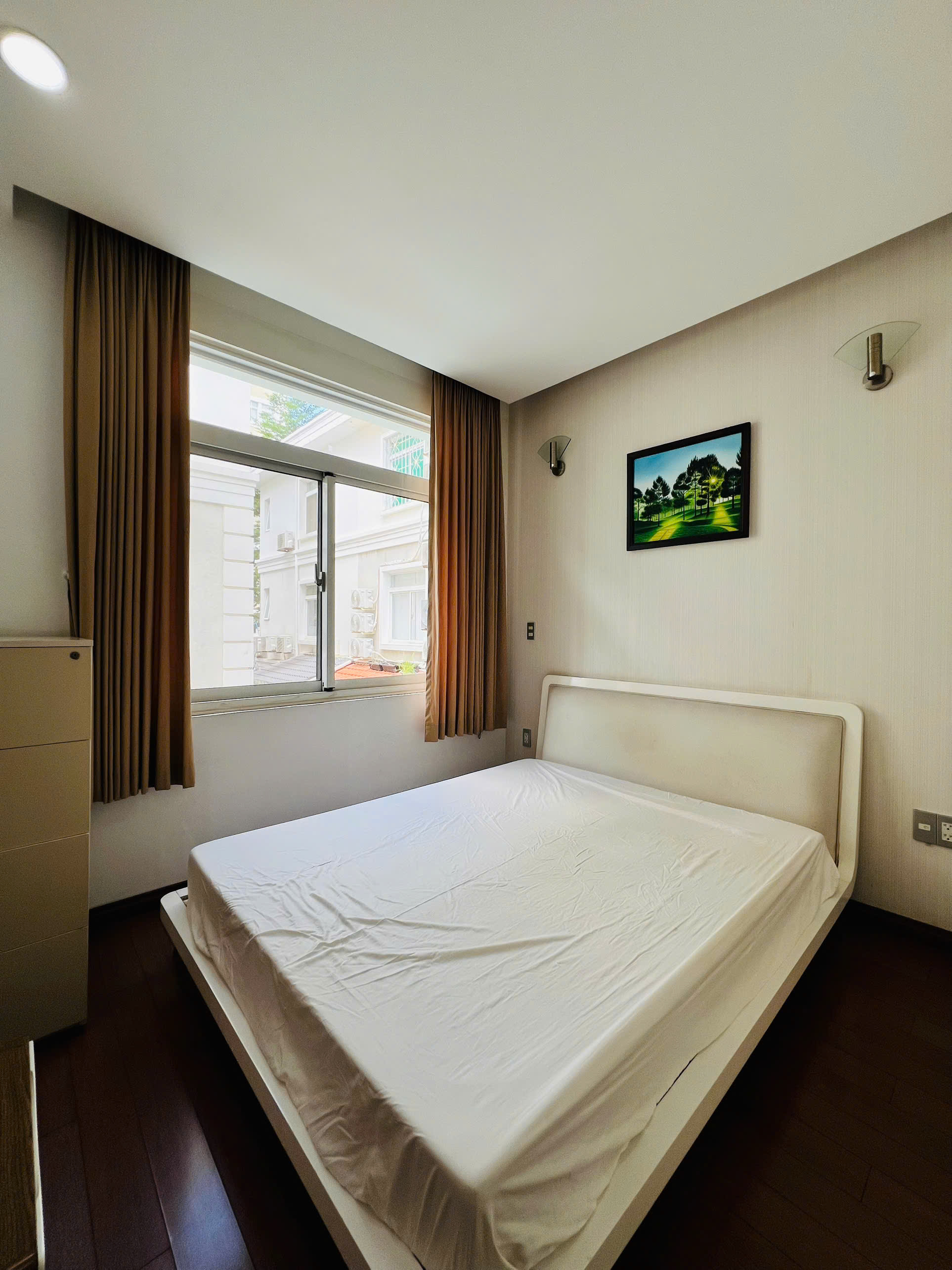 Selling a pair of detached villas My Van Phu My Hung in the corner of the park built 3 floors with 7 bedrooms – 496m2 2