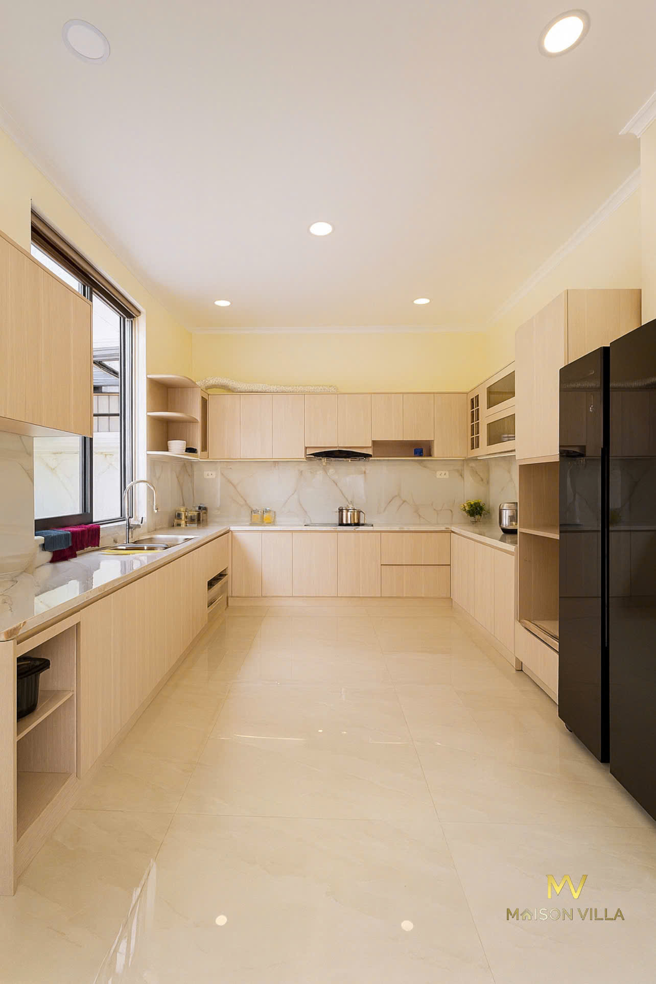 Cho thuê biệt thự Everrich Riverside Quận 7 thiết kế 7 phòng ngủ có hồ bơi muối khoáng, thang máy –  15