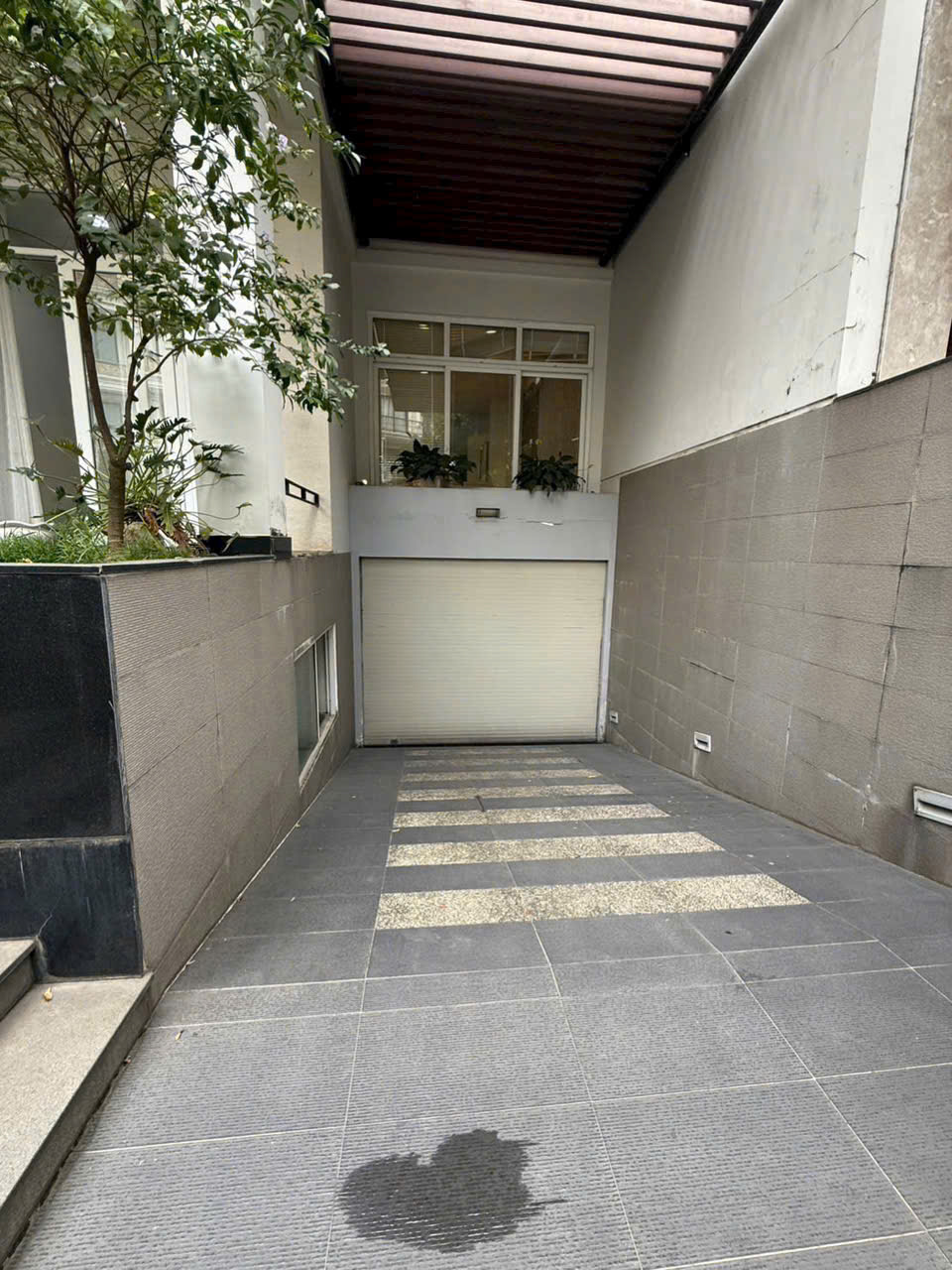 Cho thuê biệt thự KDC Him Lam, Quận 7 xây hầm + 3 tầng + sân thượng – 150m2 1