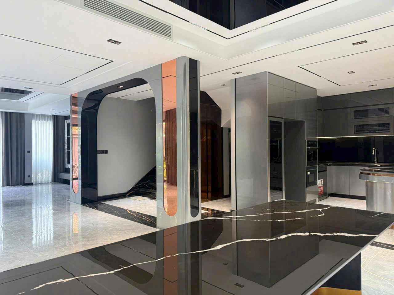 Bán biệt thự KDC Tân Quy Đông, Quận 7 thiết kế 4 phòng ngủ, kế sông mát mẻ quanh năm – 240m2 2