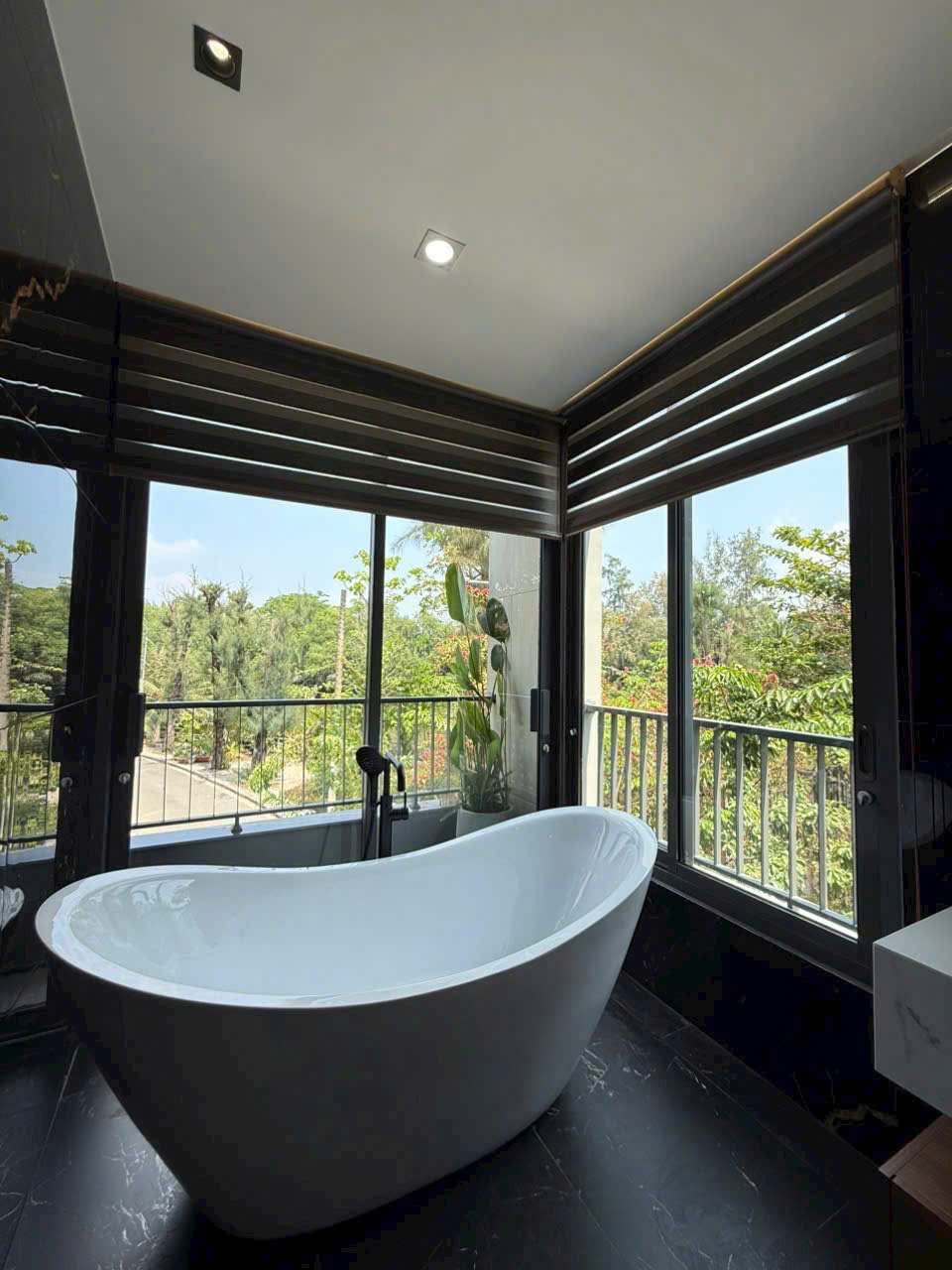 Bán biệt thự KDC Tân Quy Đông, Quận 7 thiết kế 4 phòng ngủ, kế sông mát mẻ quanh năm – 240m2 15