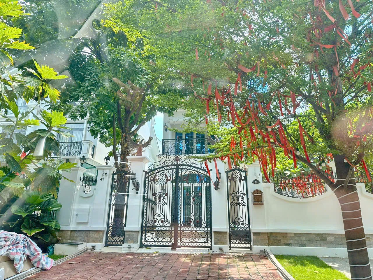 Villa for sale in Nam Phu compound, Tan Thuan Dong, District 7 with 5 bedrooms near the river 3
