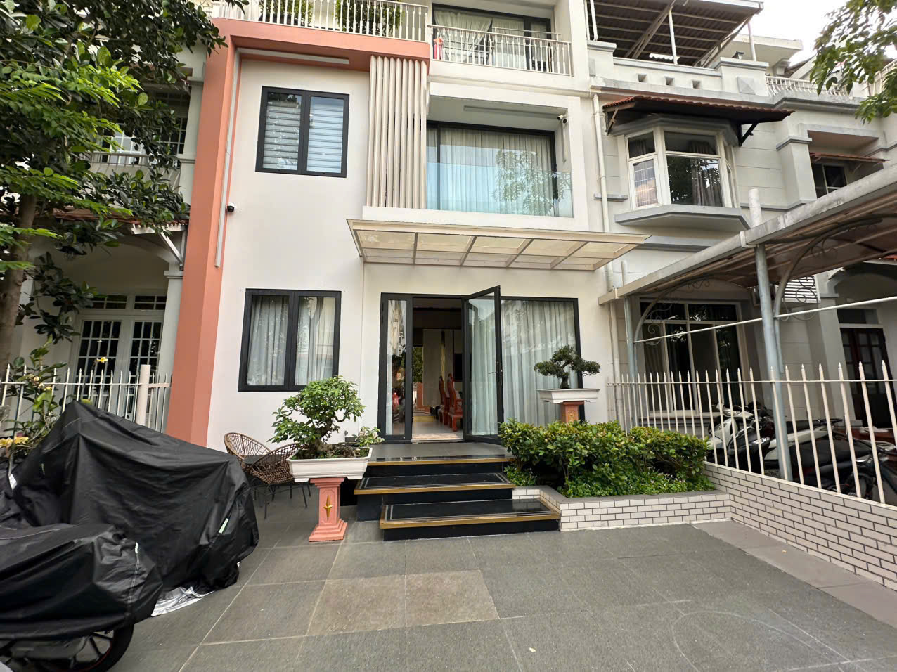 Bán biệt thự liền kề Mỹ Thái 1 Phú Mỹ Hưng, Quận 7 xây 3 tầng có 3 phòng ngủ hướng Đông Bắc – 126m2 5