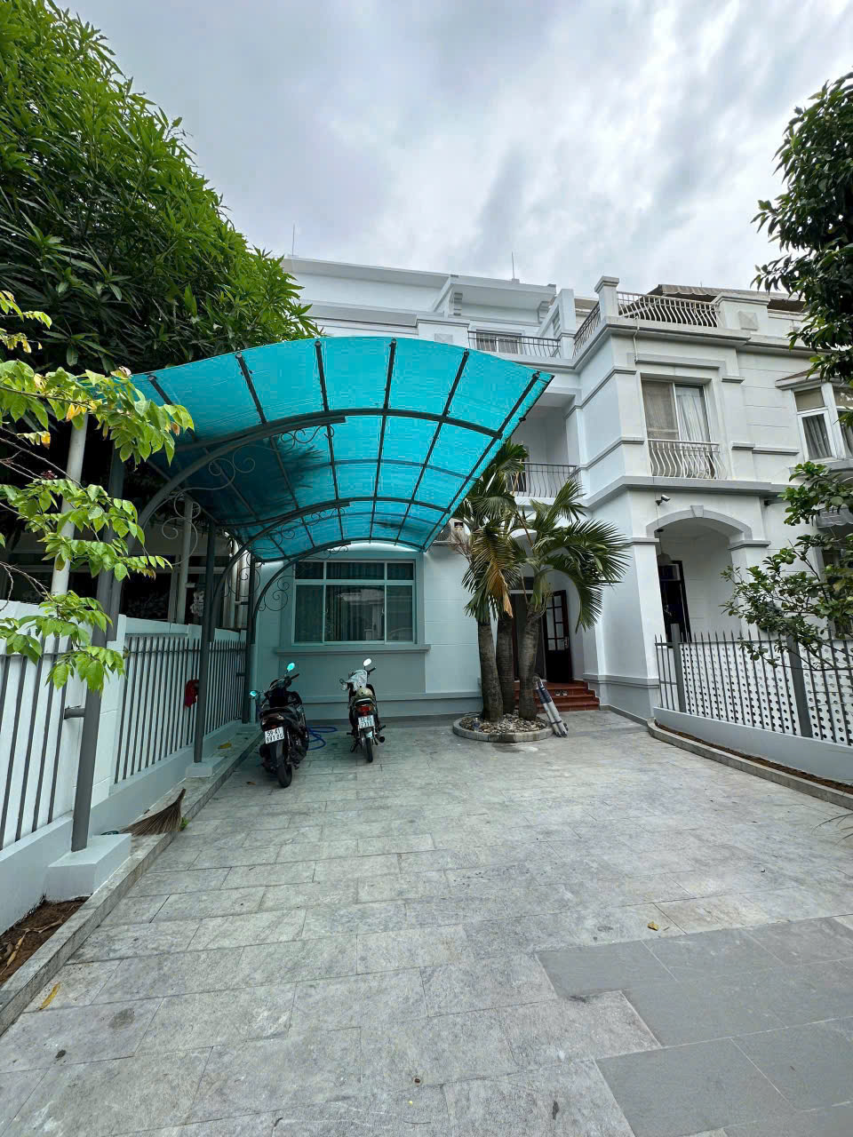Bán hoặc cho thuê biệt thự liên kế Mỹ Thái Phú Mỹ Hưng, Quận 7 có sân vườn hướng Đông Nam – 183m2