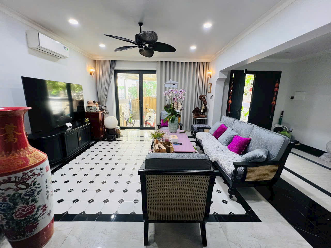 Bán biệt thự Mỹ Thái 1A Phú Mỹ Hưng, Quận 7 xây 3 tầng có 3 phòng ngủ 2 mặt tiền trước sau – 126m2 6