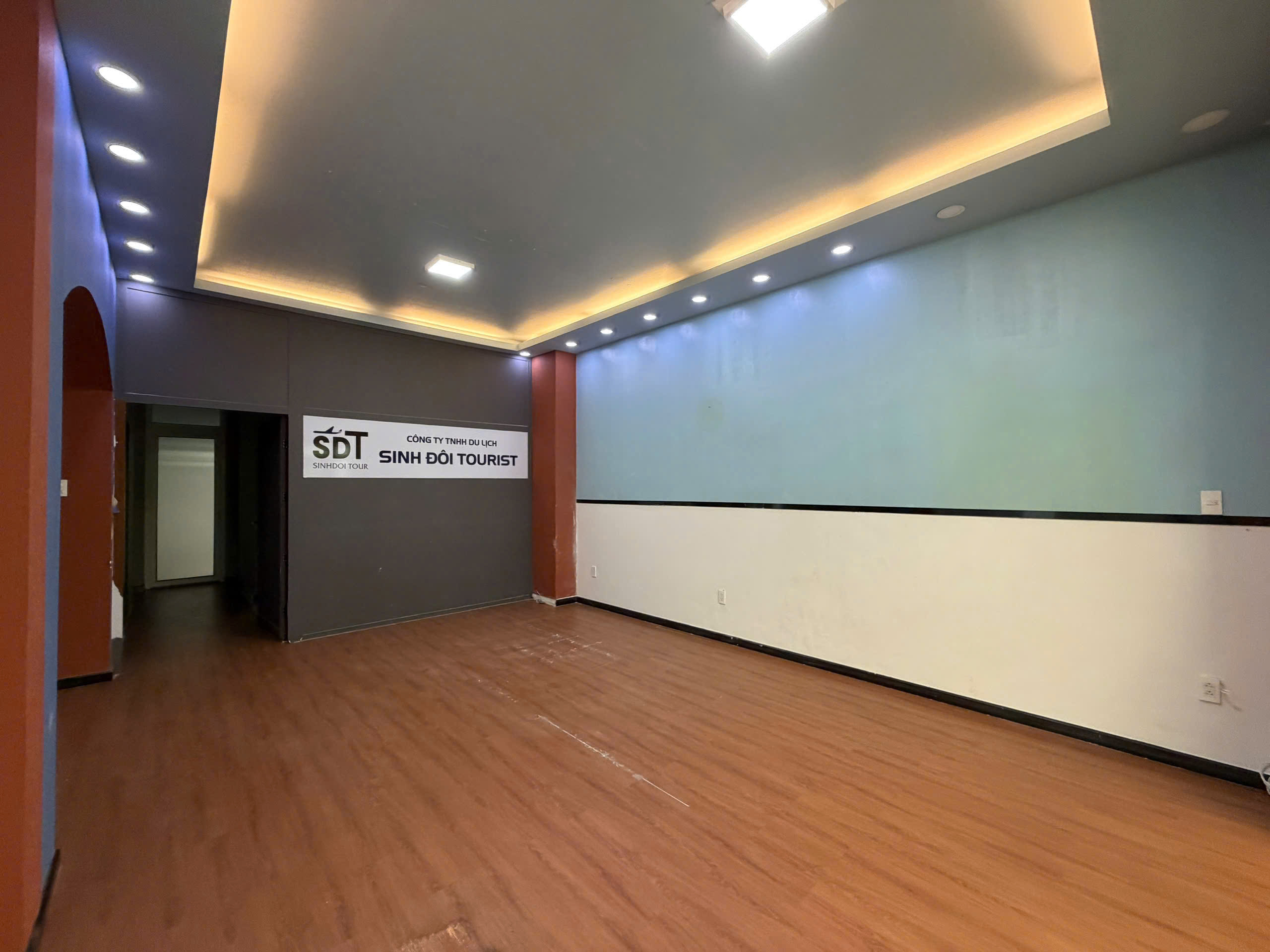 Cho thuê biệt thự Nam Thông 2 Phú Mỹ Hưng xây 3 tầng thiết kế 5 phòng ngủ có phòng ở trệt – 144m2 6