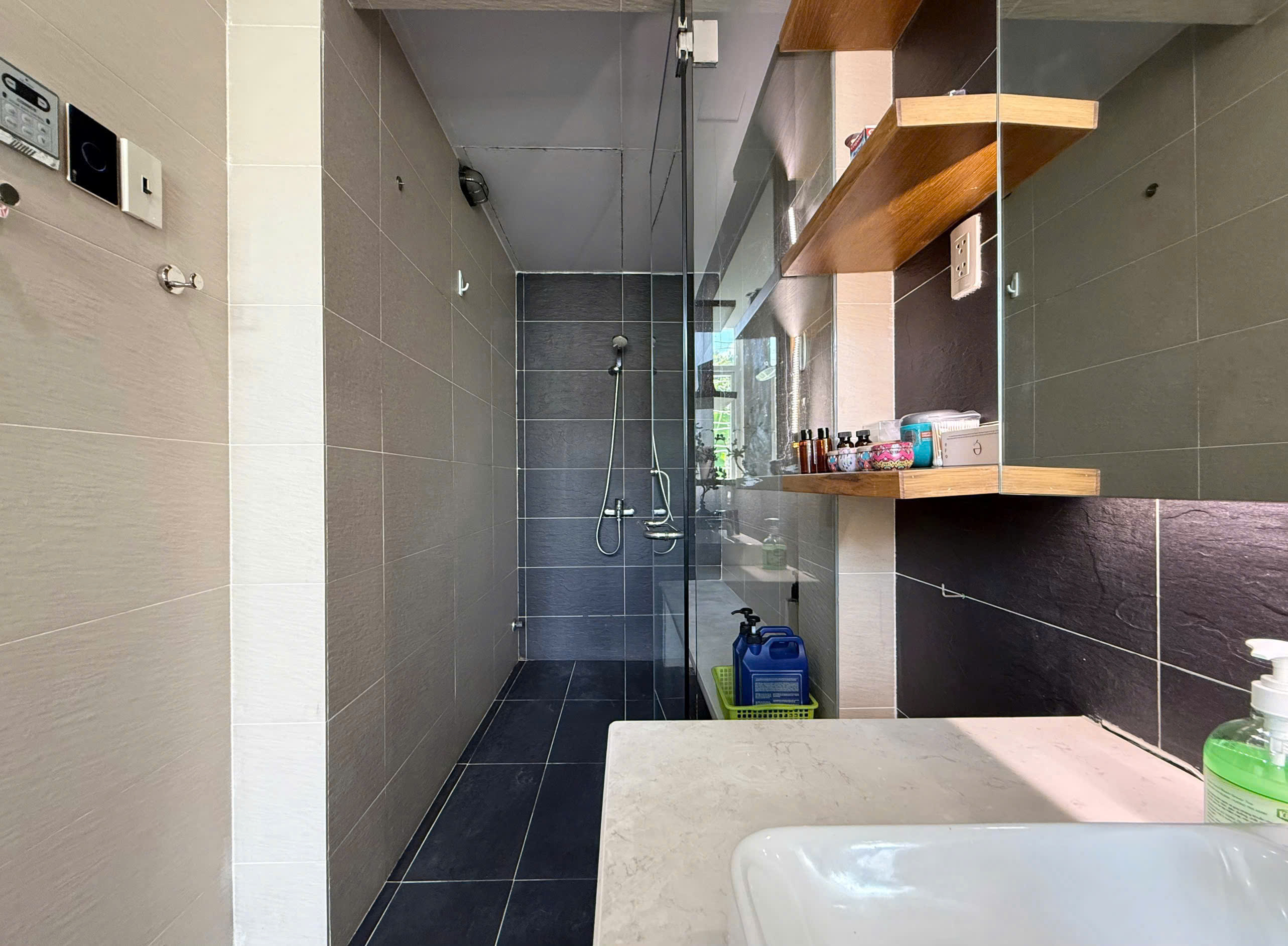 Bán biệt thự Nam Thông 2 Phú Mỹ Hưng xây 4 tầng thiết kế 3 phòng ngủ có thang máy – 144m2 4