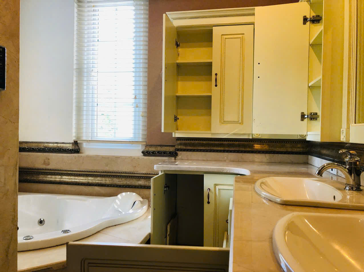 Villa for rent in Nam Thong 3 Phu My Hung, District 7 with basement + ground floor + 2 floors with 5 bedrooms – 252m2 1