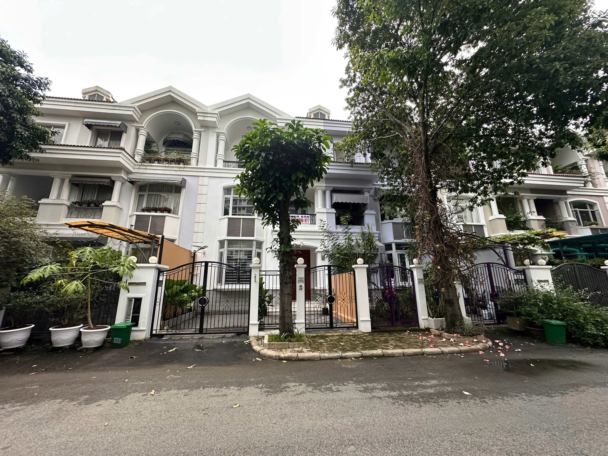 Cho thuê biệt thự Nam Viên Phú Mỹ Hưng, Quận 7 thiết kế 3 phòng ngủ xây 3 lầu hướng Tây Bắc – 126m2