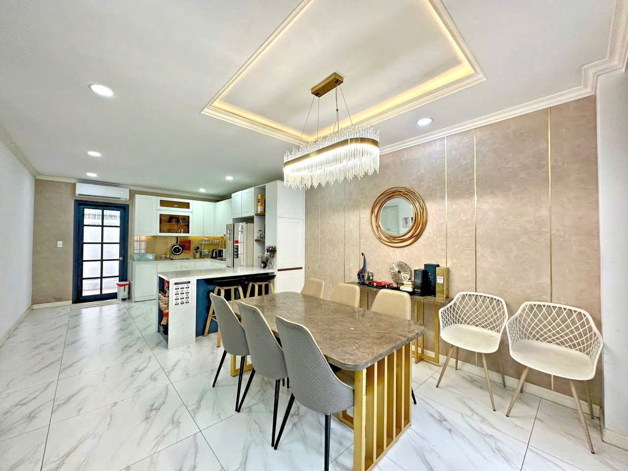 Nguyen Van Linh villa for rent, District 7 with 5 bedrooms with private pool high-class furniture 3