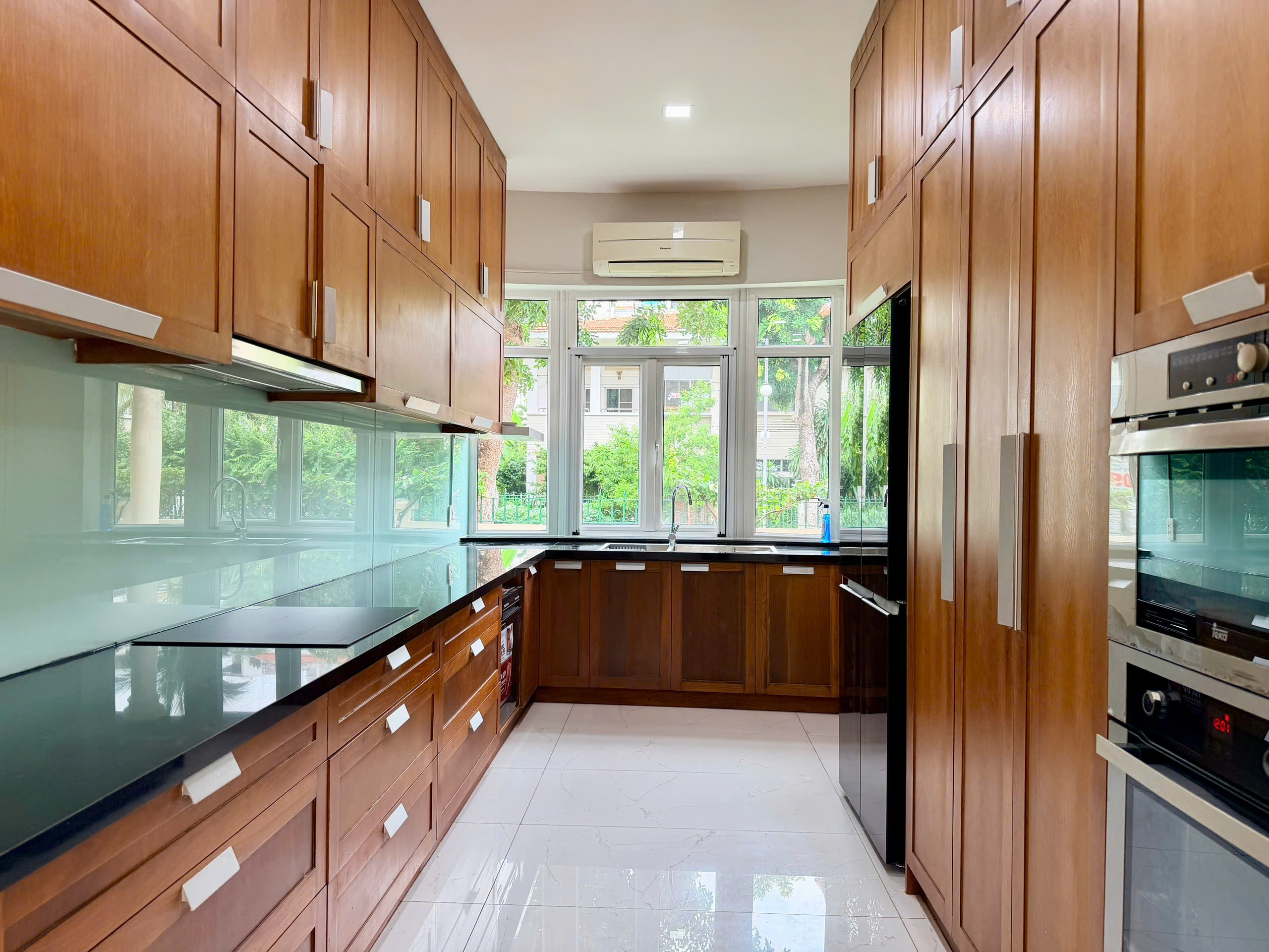 Phu Gia Phu My Hung villa for rent with ground floor + floor with 4 bedrooms garden – 317.3m2 8