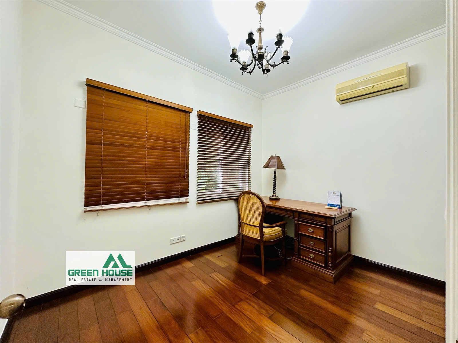 Bán biệt thự Phú Gia Phú Mỹ Hưng, Quận 7 căn góc 3 mặt tiền xây 2 tầng giá đầu tư rẽ hơn 30% – 368m2 11