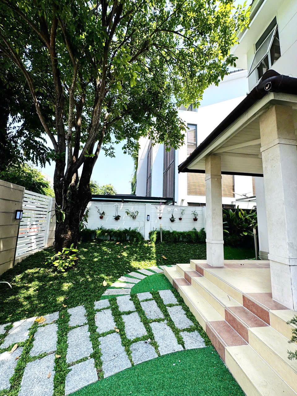Phu My Van Phat Hung villa for sale, District 7 built 4 floors with 5 bedrooms facing West – 220.5m2 1