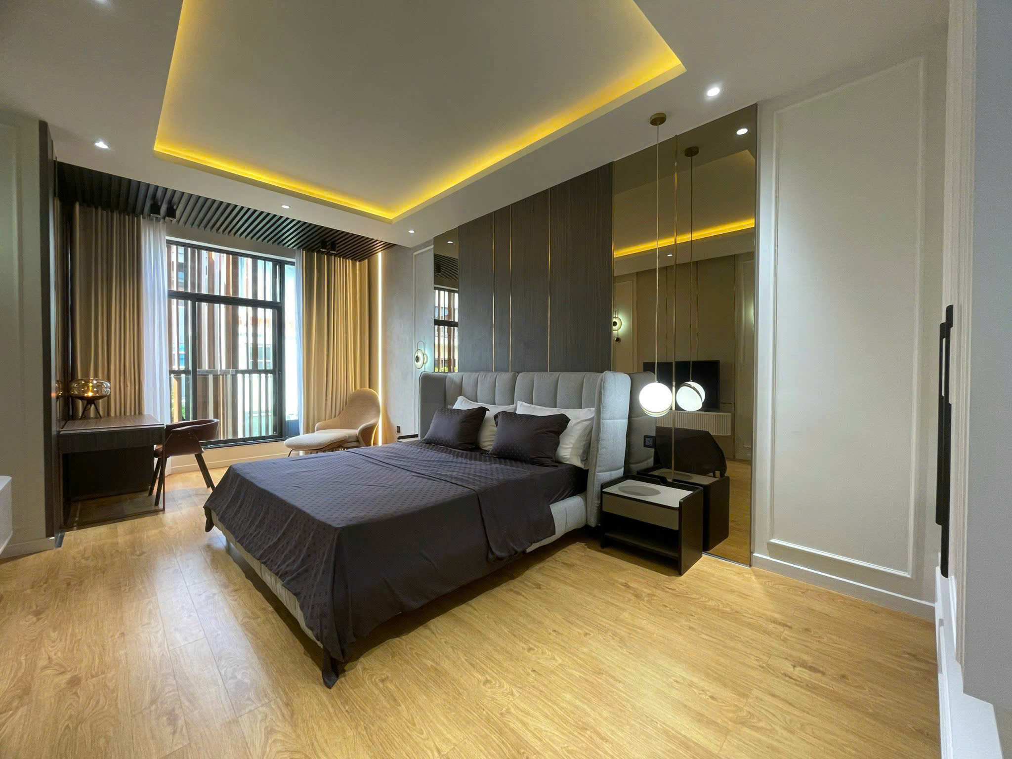 Duplex villa for rent at 110 My Hung, Phu My Hung built 3 floors with a large garden with furniture – 157.7m2 1