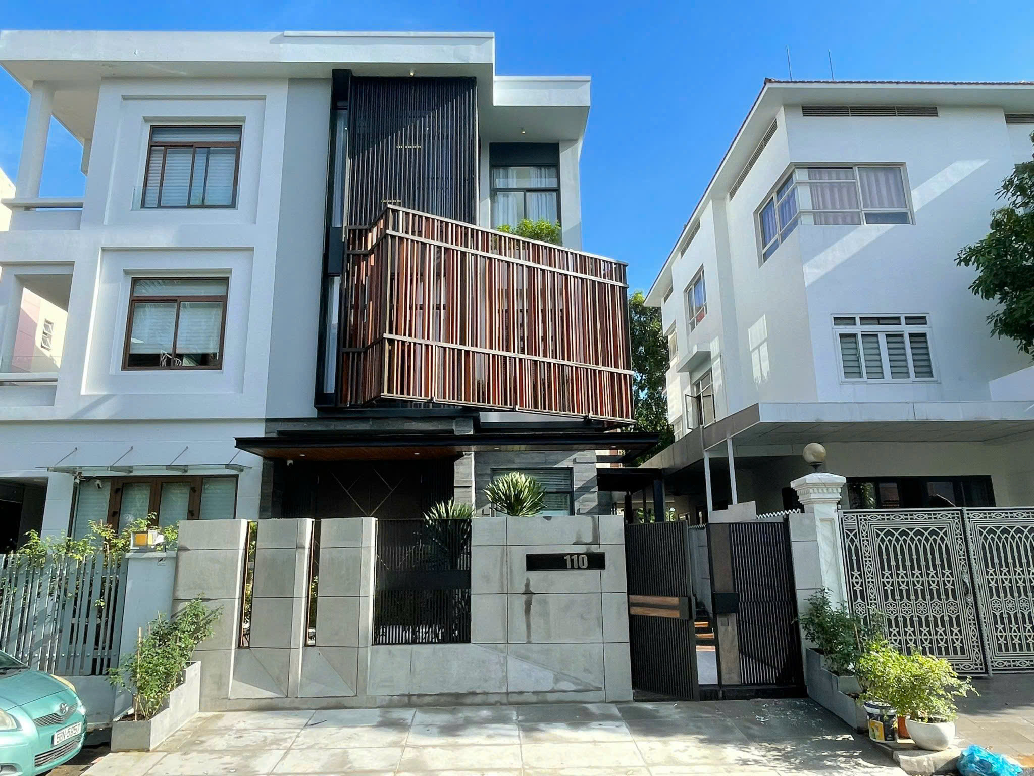 Duplex villa for rent at 110 My Hung, Phu My Hung built 3 floors with a large garden with furniture – 157.7m2 14