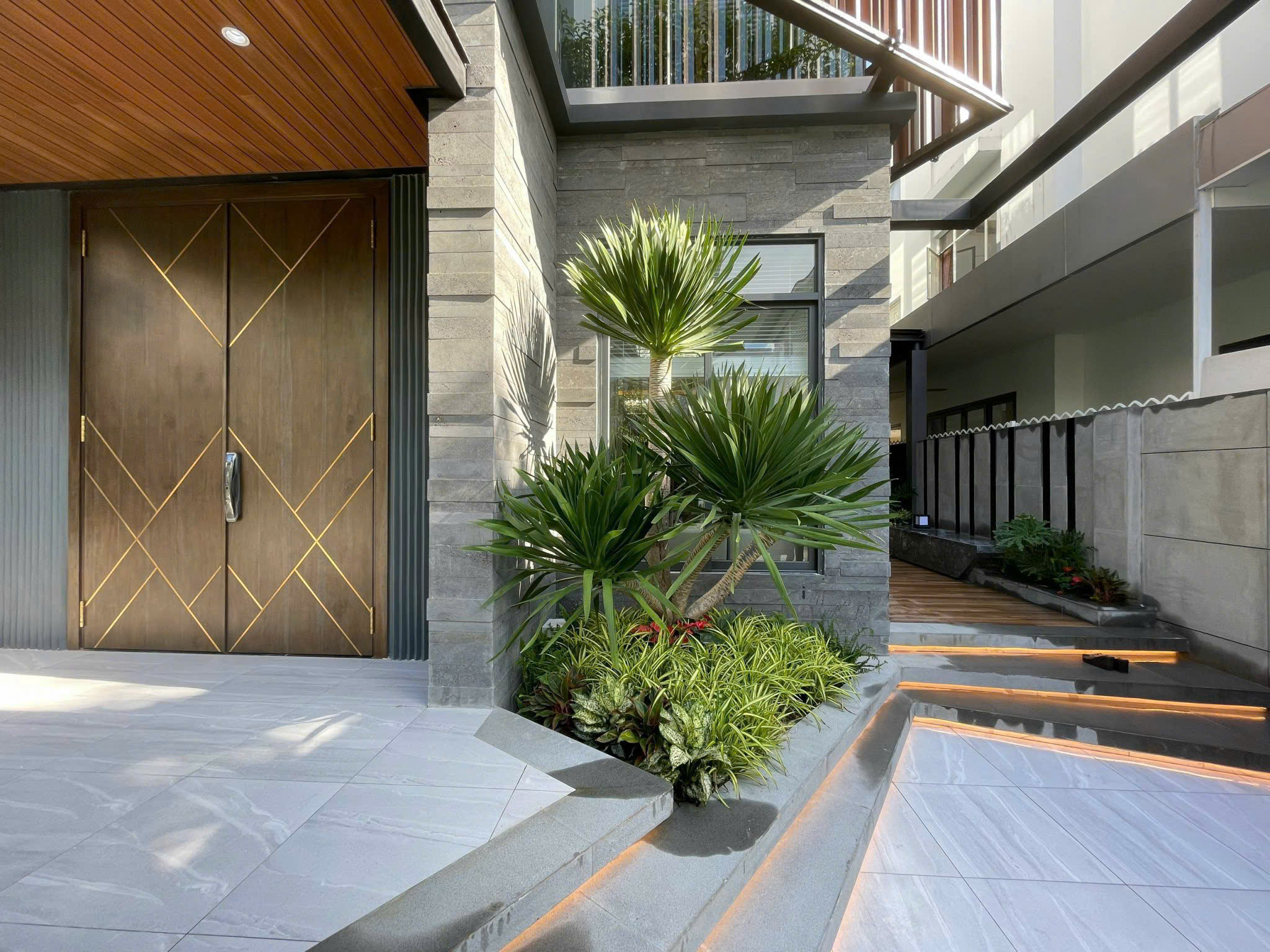 Duplex villa for rent at 110 My Hung, Phu My Hung built 3 floors with a large garden with furniture – 157.7m2 11