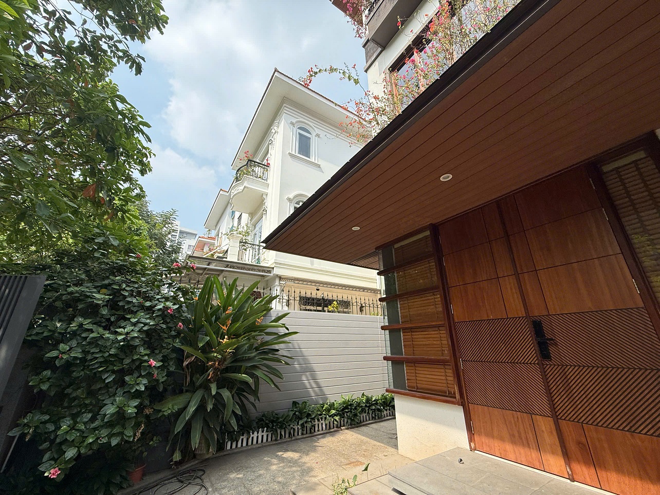 Cho thuê biệt thự song lập 212 Mỹ Kim 2 Phú Mỹ Hưng, Quận 7 xây 3 tầng có 3 phòng ngủ – 204.25m2 16