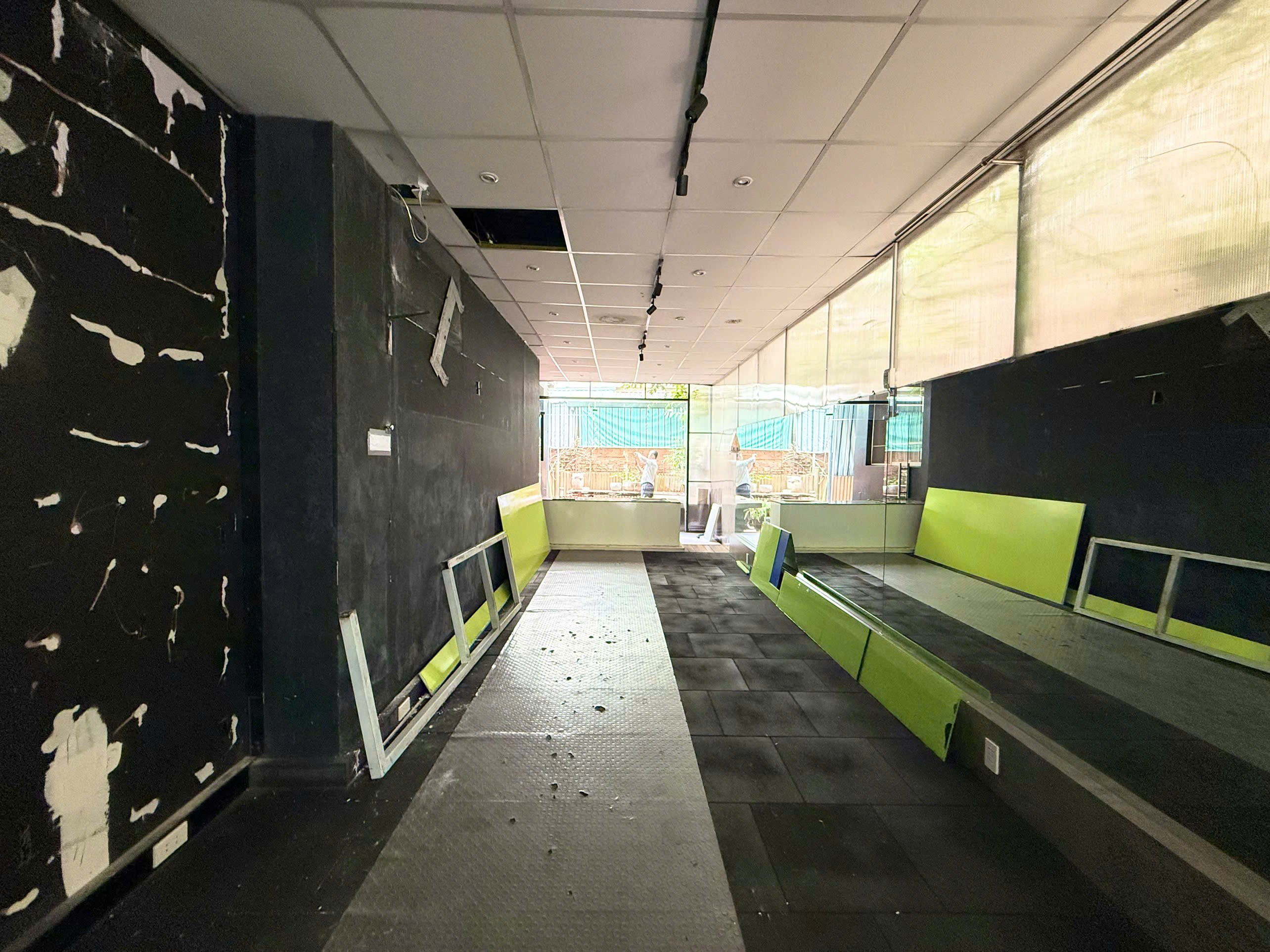 Duplex villa for rent in My Hoang Phu My Hung, District 7 with ground floor + 2 floors in front of Pham Thai Buong – 210m2 4