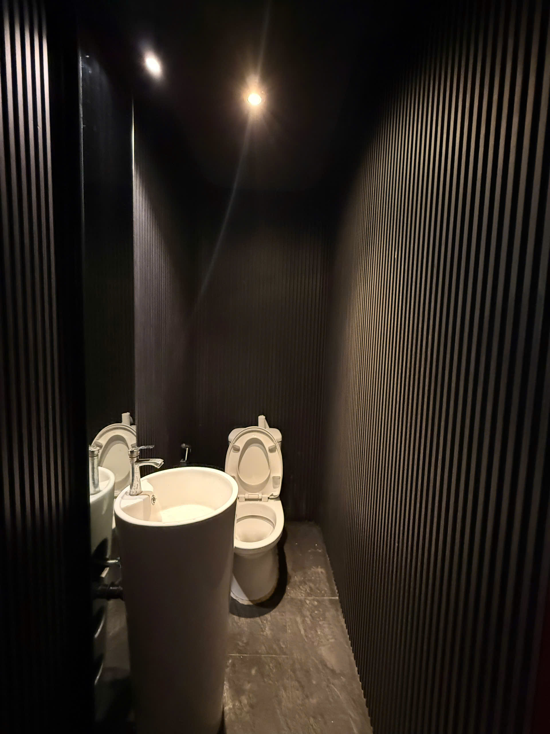 Duplex villa for rent in My Hoang Phu My Hung, District 7 with ground floor + 2 floors in front of Pham Thai Buong – 210m2 3