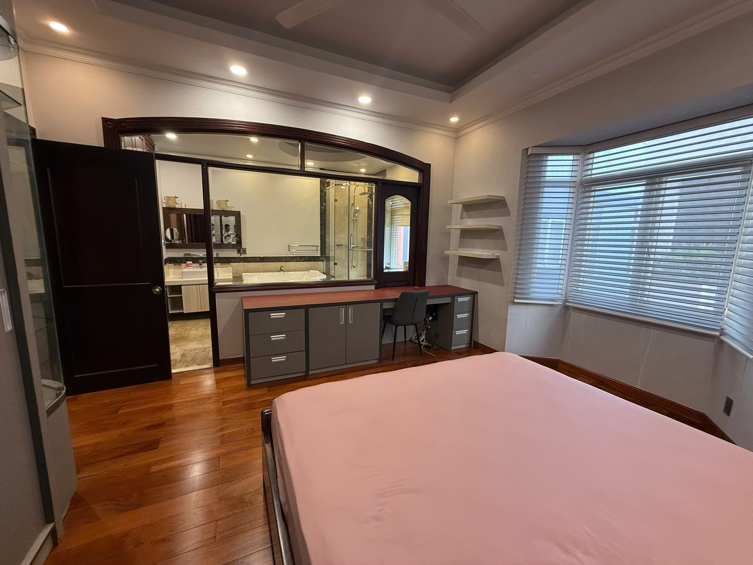Duplex villa for sale or rent Nam Thong 3 Phu My Hung, District 7 with 5 bedrooms design facing Northwest 9