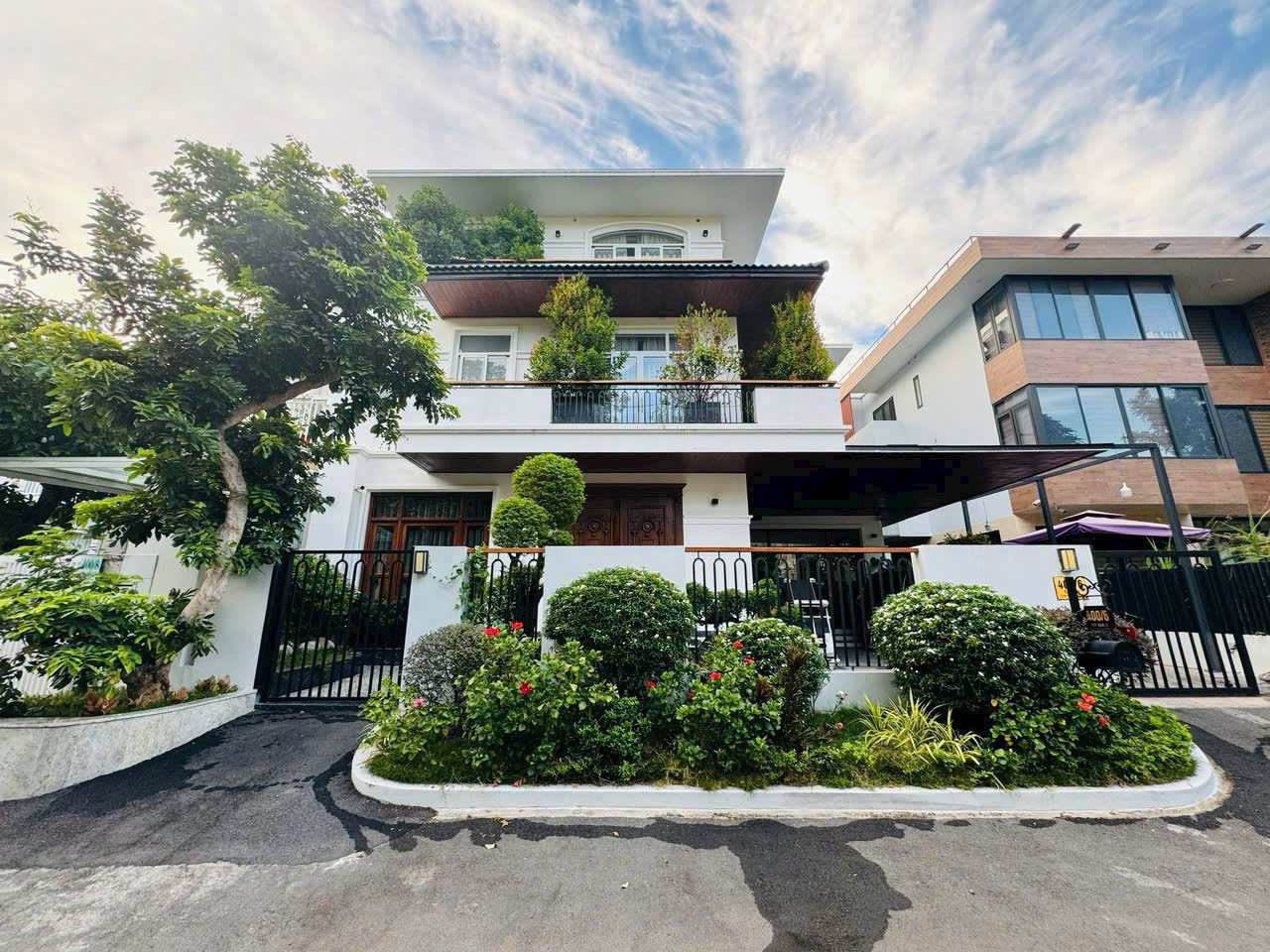 Private villa for rent My Gia 2 Phu My Hung, District 7, beautiful house with 4 bedrooms facing Southeast