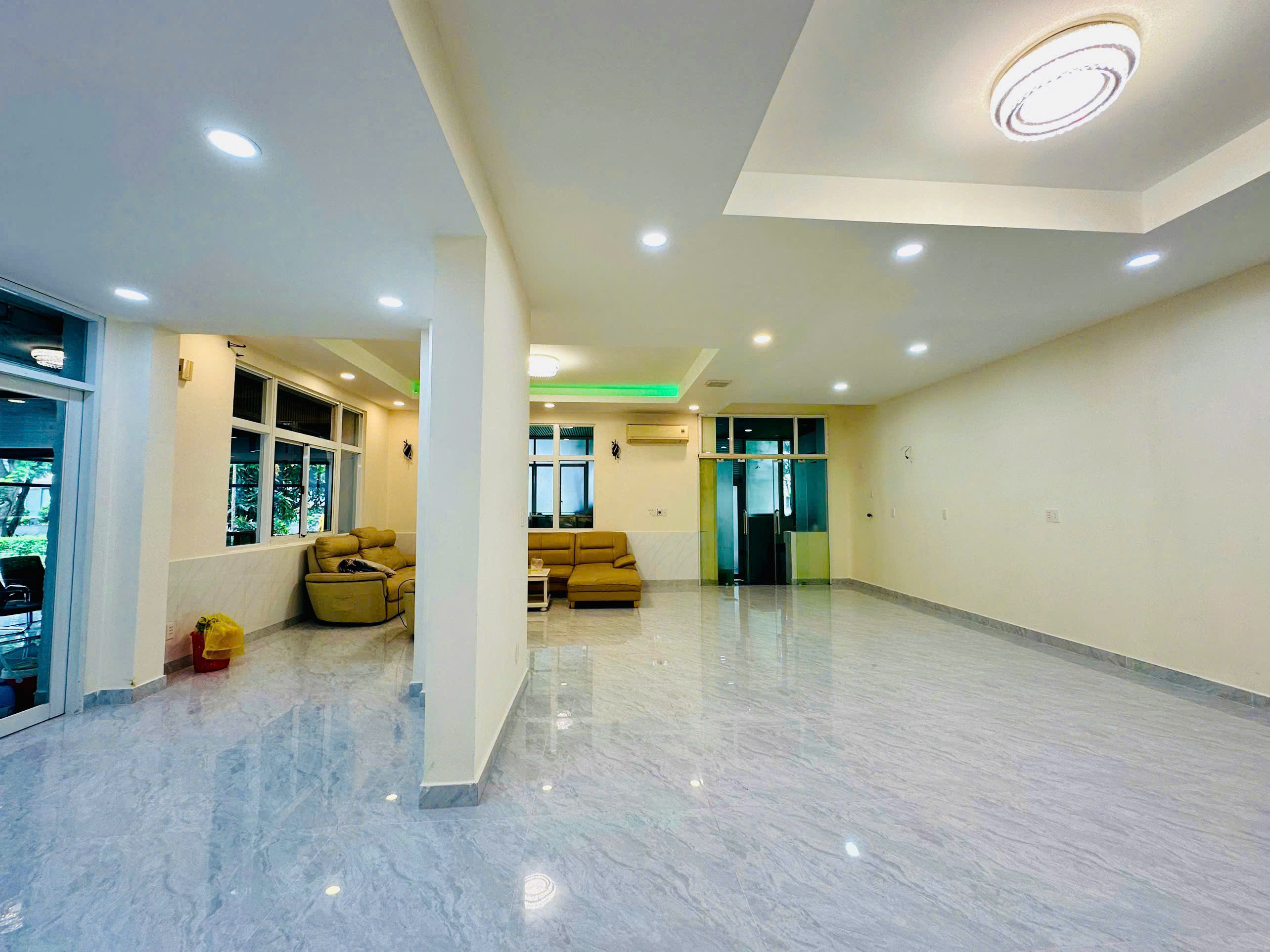 My Thai quadruple villa for sale 2B Phu My Hung park corner 3-storey design 5 bedrooms – 256m2 2