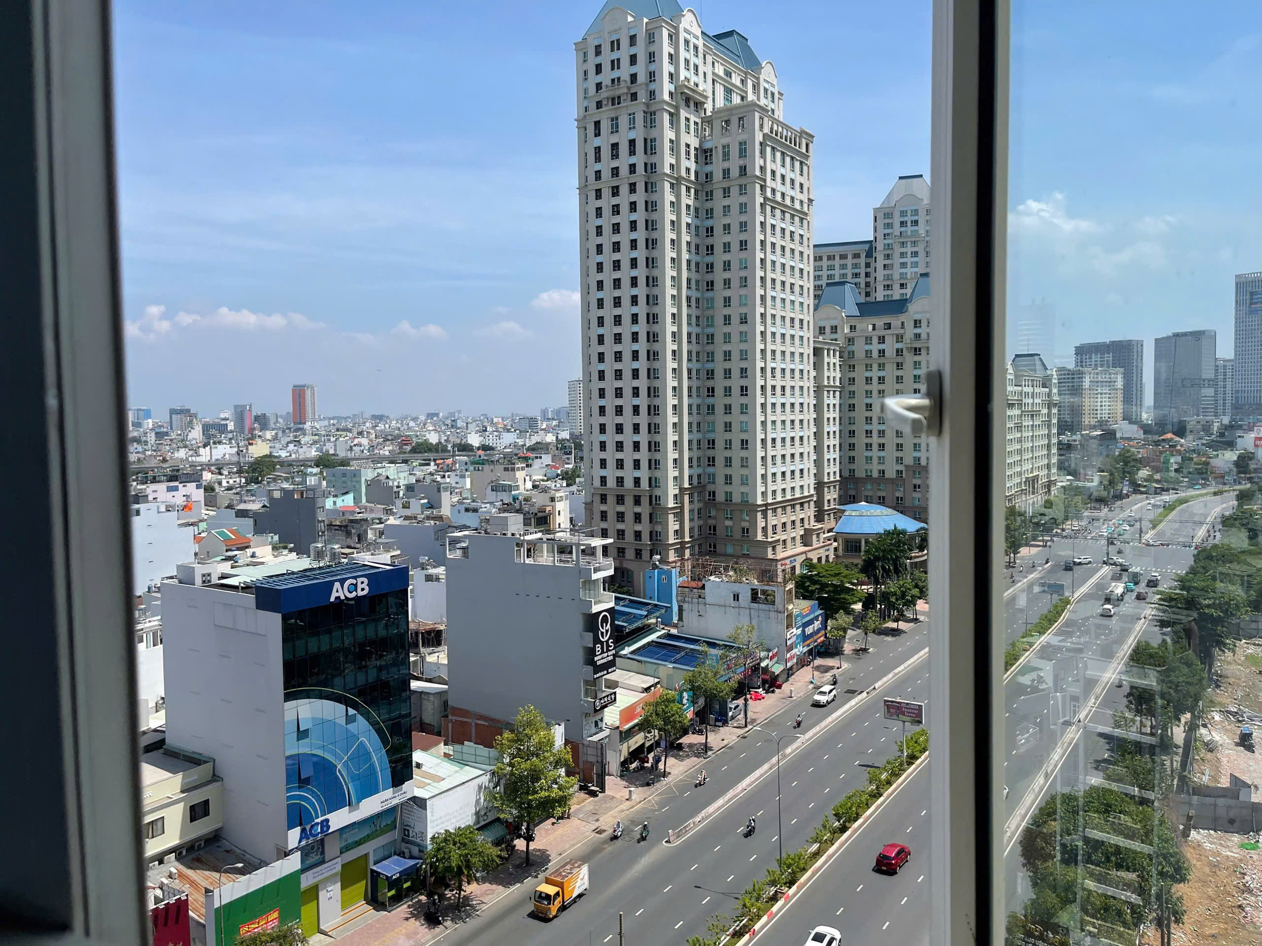 Saigon Pearl apartment for sale, Binh Thanh District with 3 bedrooms, 8th floor, Saphire 2 building – 141m2