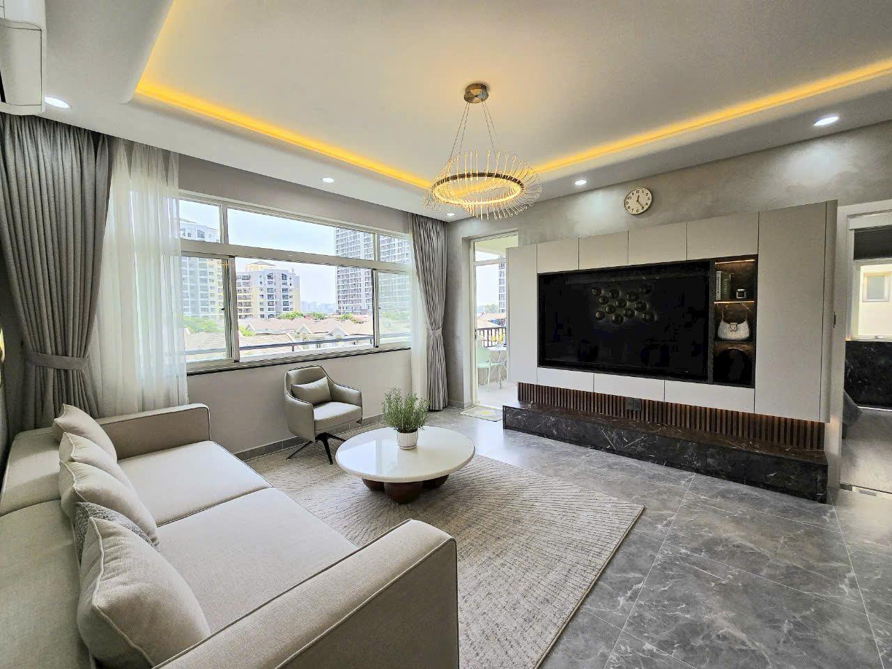 Canh Vien 2 Phu My Hung apartment for rent with 3 bedrooms with parking lot on the 5th floor – 118m2