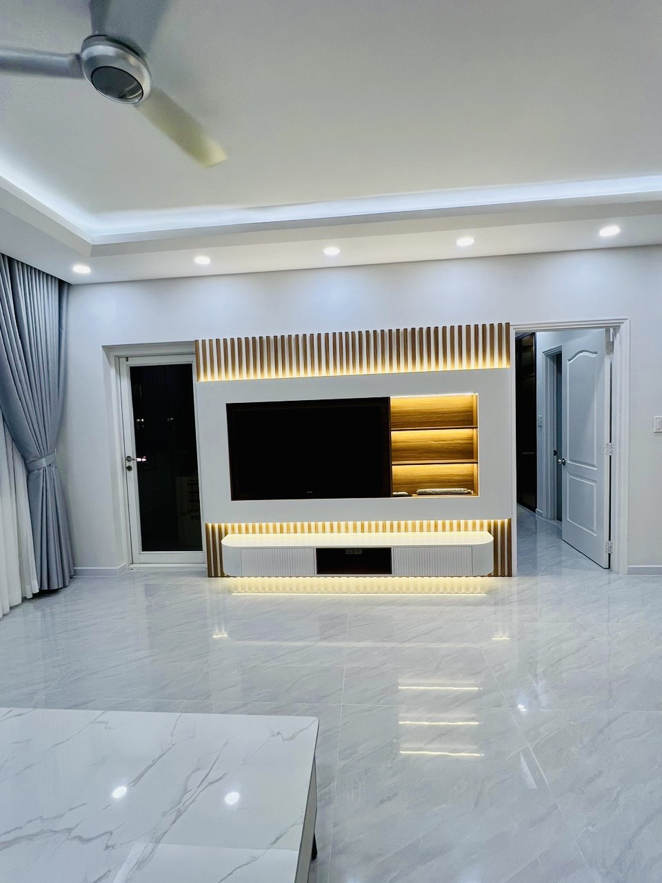 Canh Vien 2 Phu My Hung apartment for rent, District 7 beautiful new house with 3 bedrooms 4