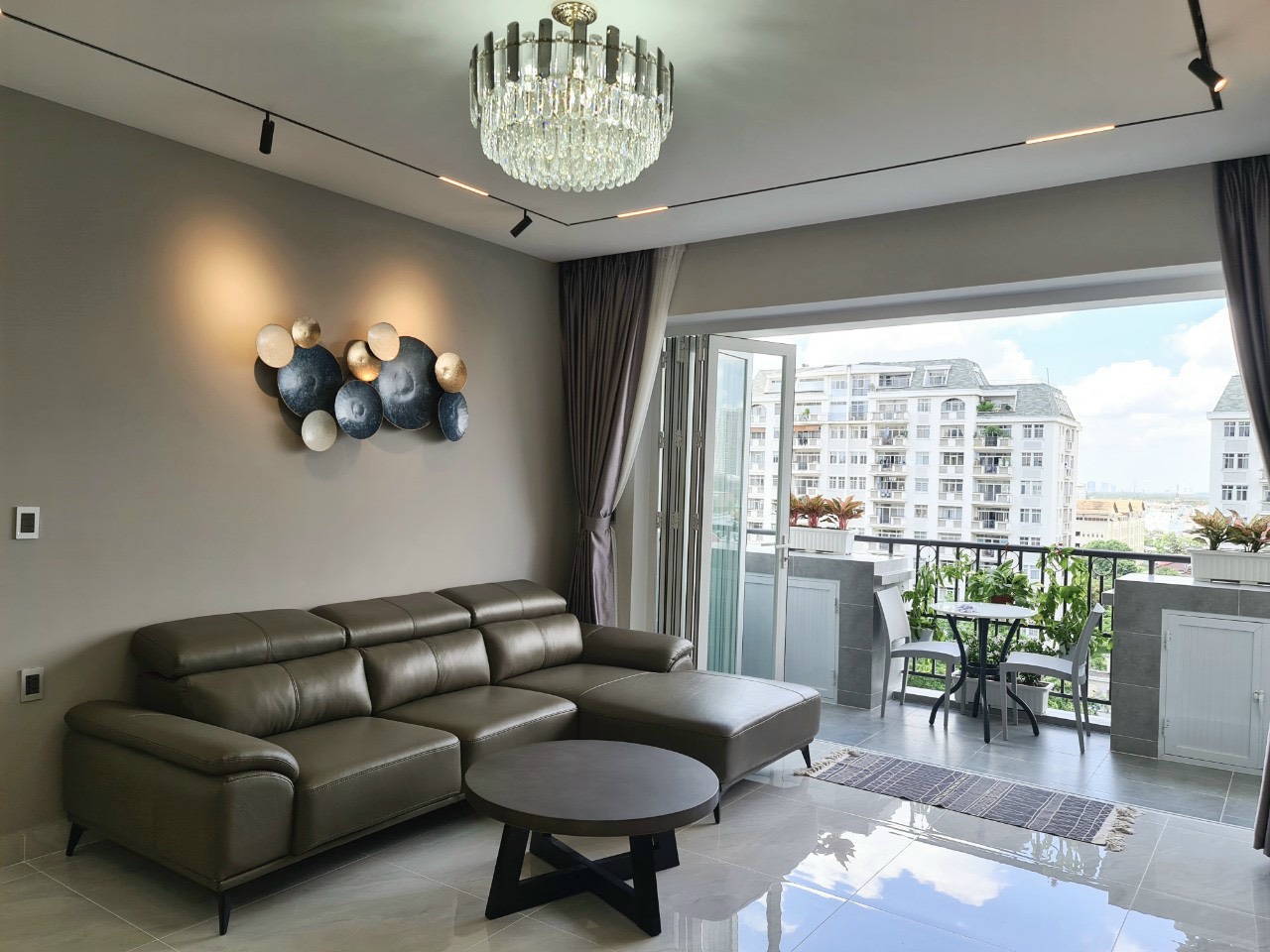 Canh Vien 3 apartment for rent, Phu My Hung, District 7, corner apartment with pool view and park view