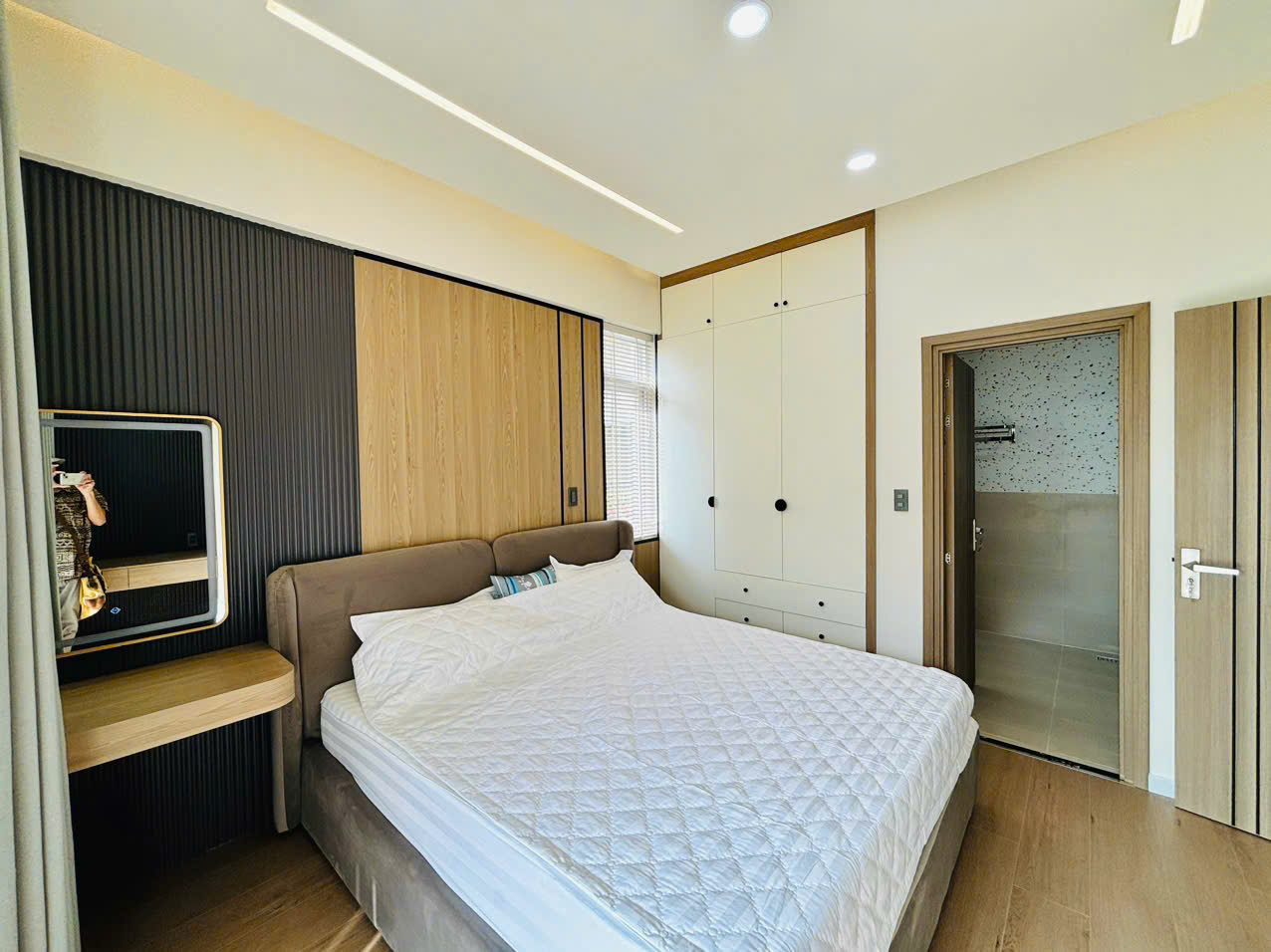 Apartment for sale or rent at Canh Vien 3 Phu My Hung, District 7, new house with 3 bedrooms, car parking box – 117m2 11