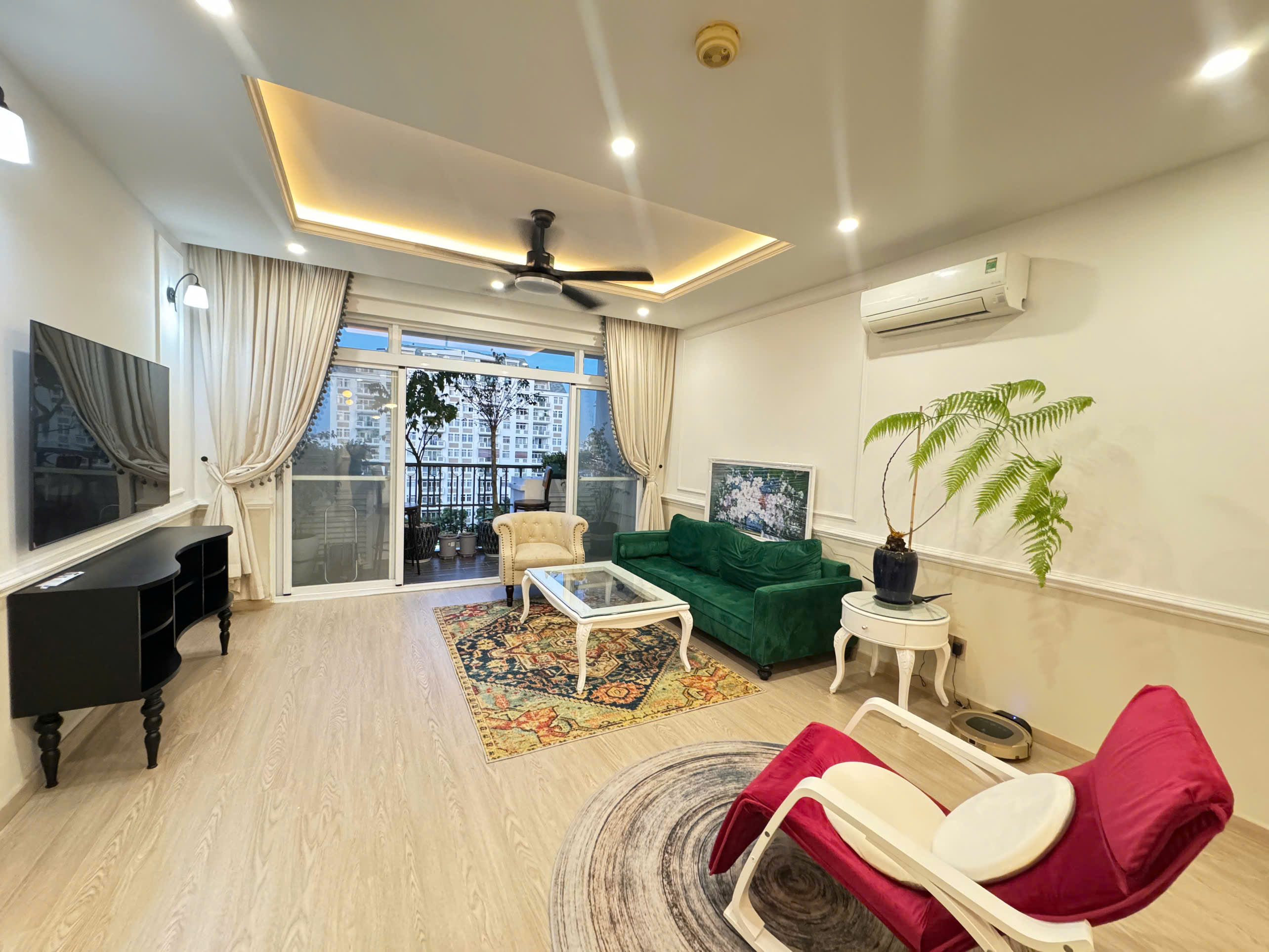 Canh Vien 3 apartment for rent, Phu My Hung, District 7, corner apartment with 2 bedrooms, park view