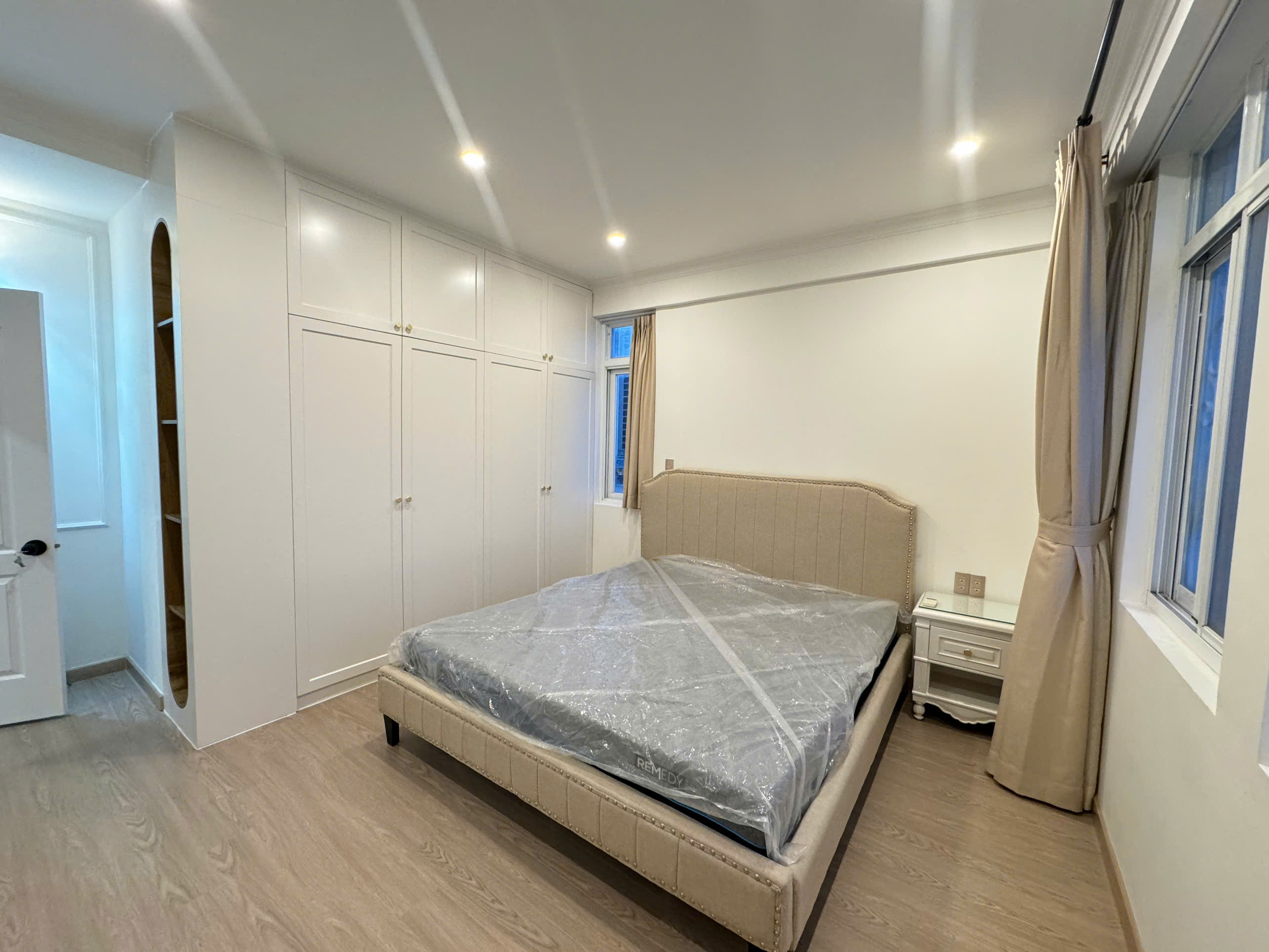 Canh Vien 3 apartment for rent, Phu My Hung, District 7, corner apartment with 2 bedrooms, park view 4