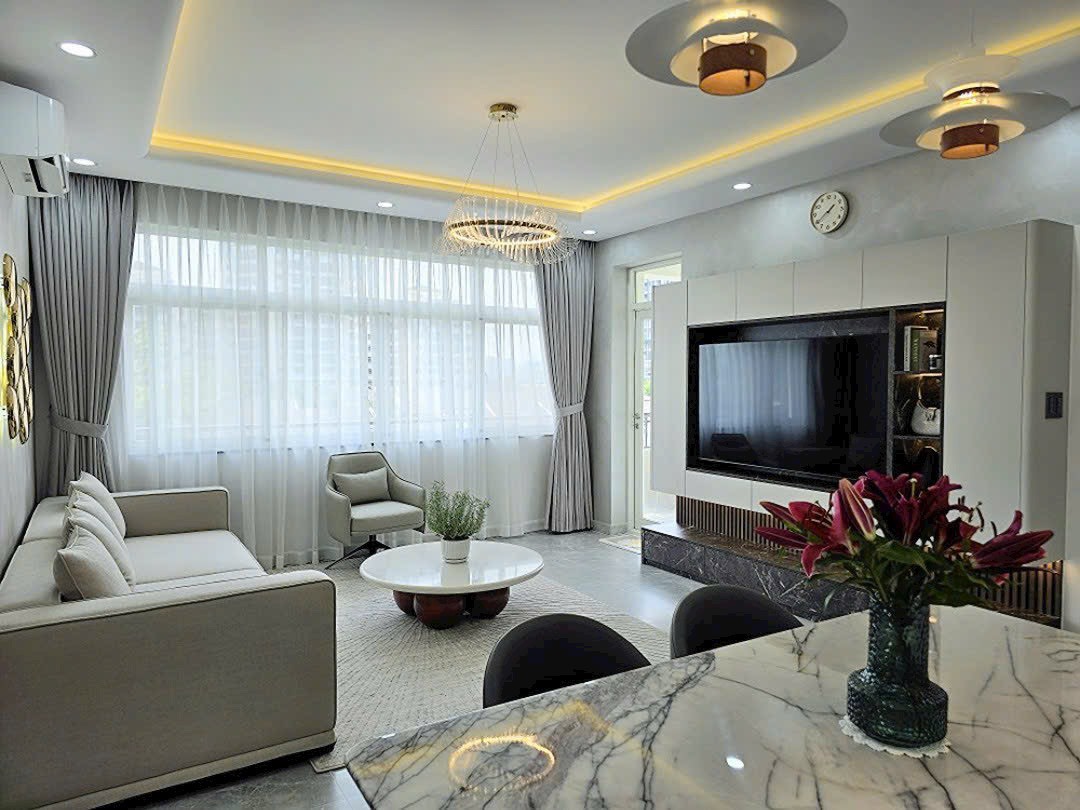 Canh Vien Phu My Hung apartment for rent, District 7 has 3 bedrooms, open kitchen, large balcony 4