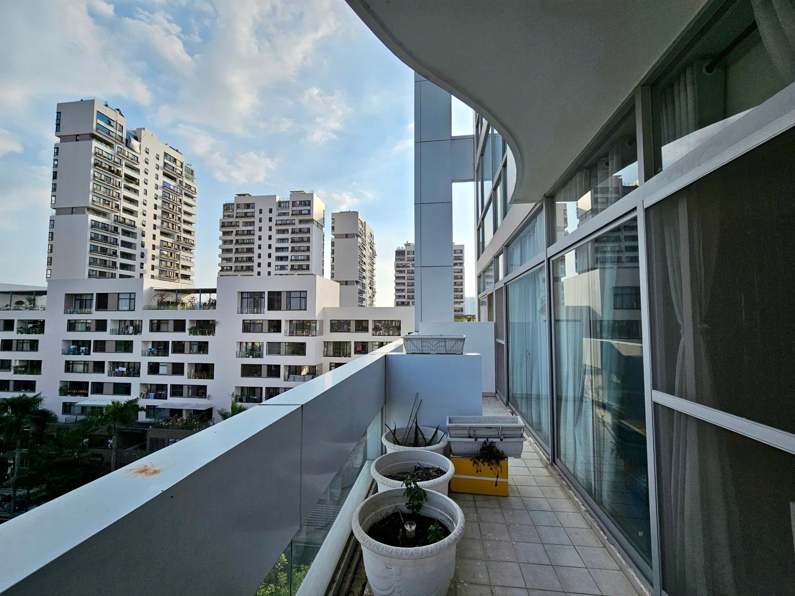 Luxury apartment for sale Garden Court 1 Phu My Hung, District 7 corner apartment with river view, park with parking space 1