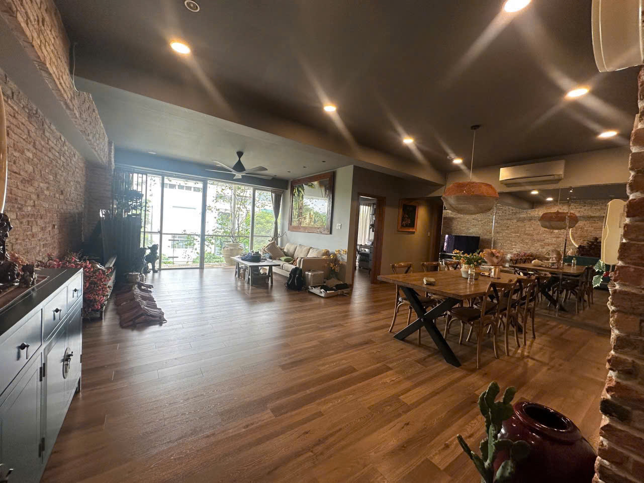 Garden Plaza 2 Phu My Hung apartment for sale, District 7 has 3 bedrooms, beautiful furniture, free car 10