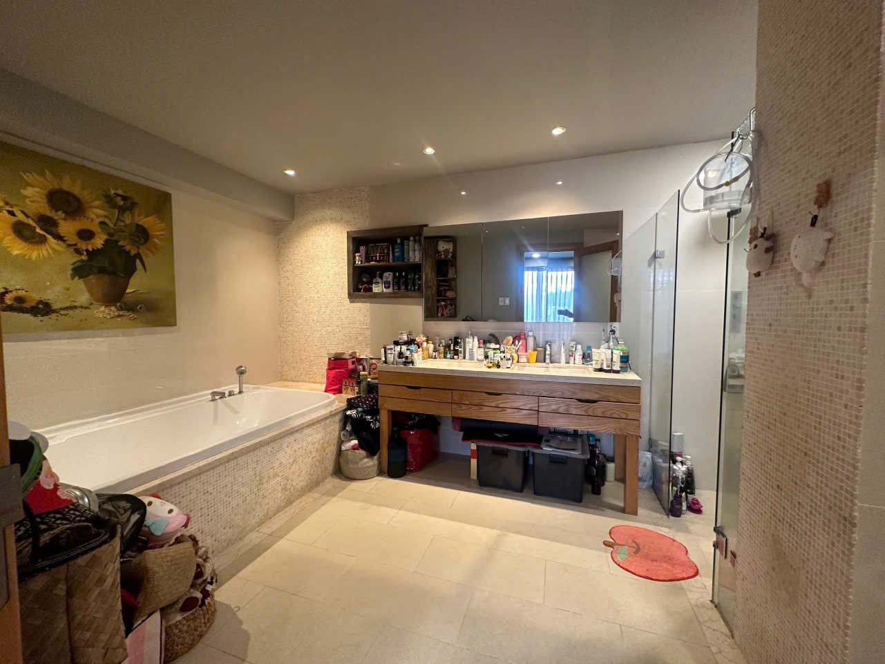Garden Plaza 2 Phu My Hung apartment for sale, District 7 has 3 bedrooms, beautiful furniture, free car 8